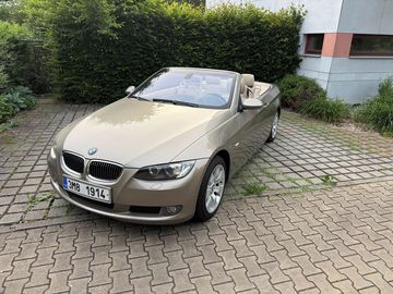 BMW 325i Cabrio | super stav