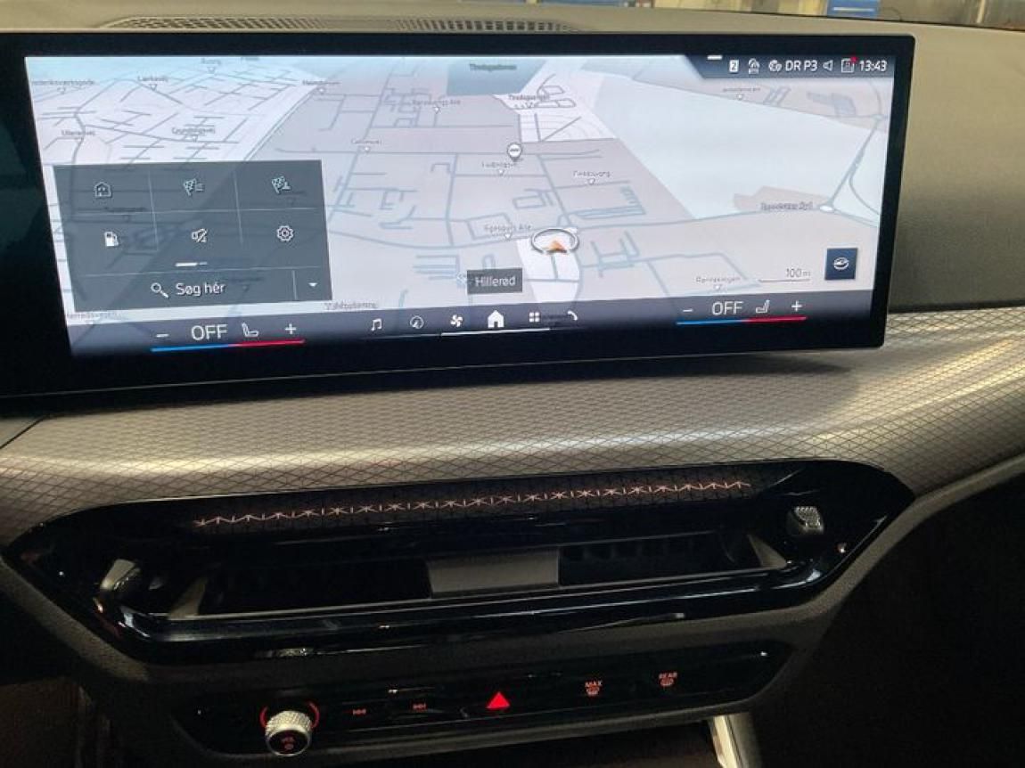 BMW Řada 3, 330i xDrive Touring - fotka 3