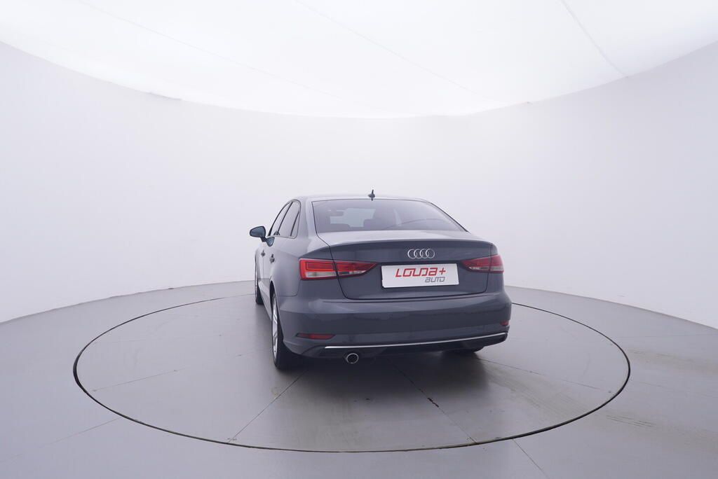 Audi A3, 1.6 TDI 85 kW - fotka 4