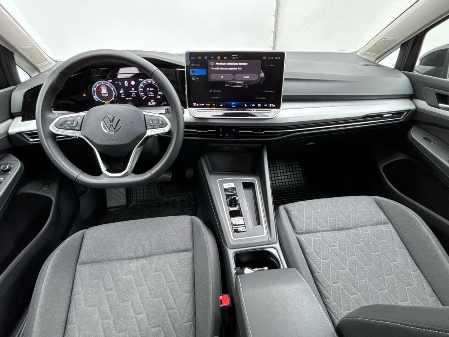 Volkswagen Golf, 1.5 eTSi / 85 kW People DSG - fotka 5