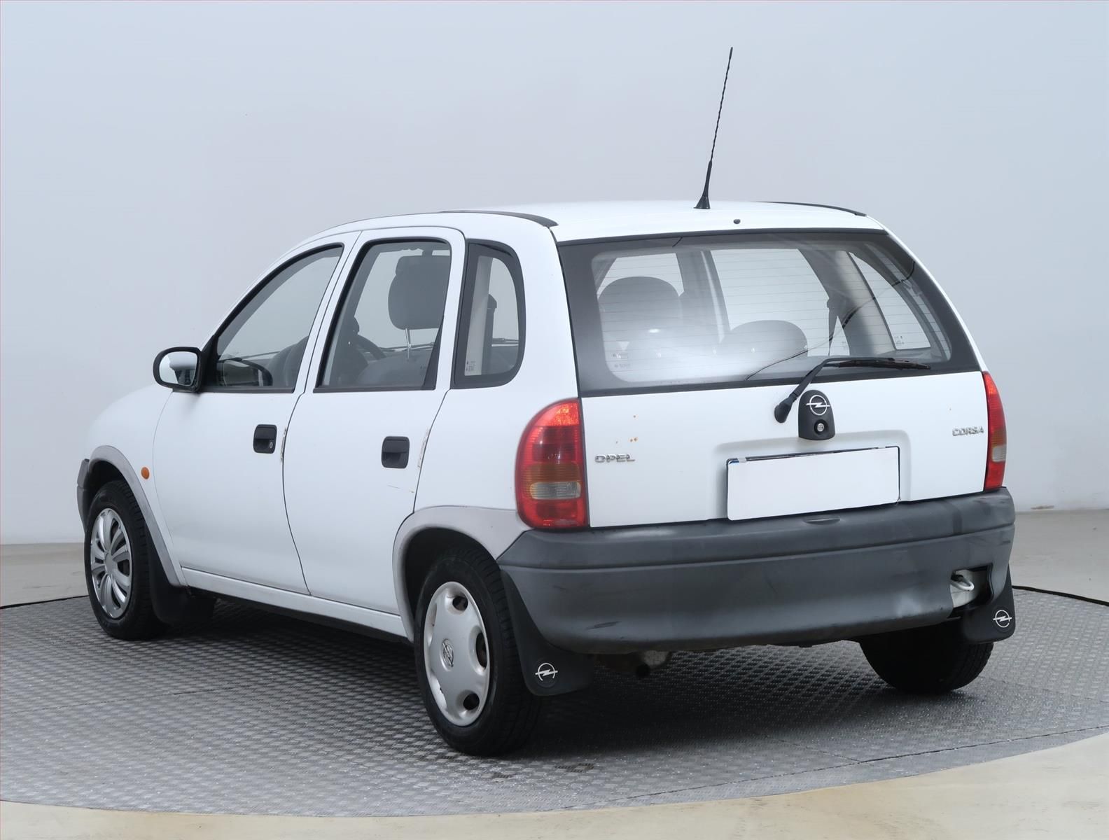 Opel Corsa, 1.2, zamluveno - fotka 4