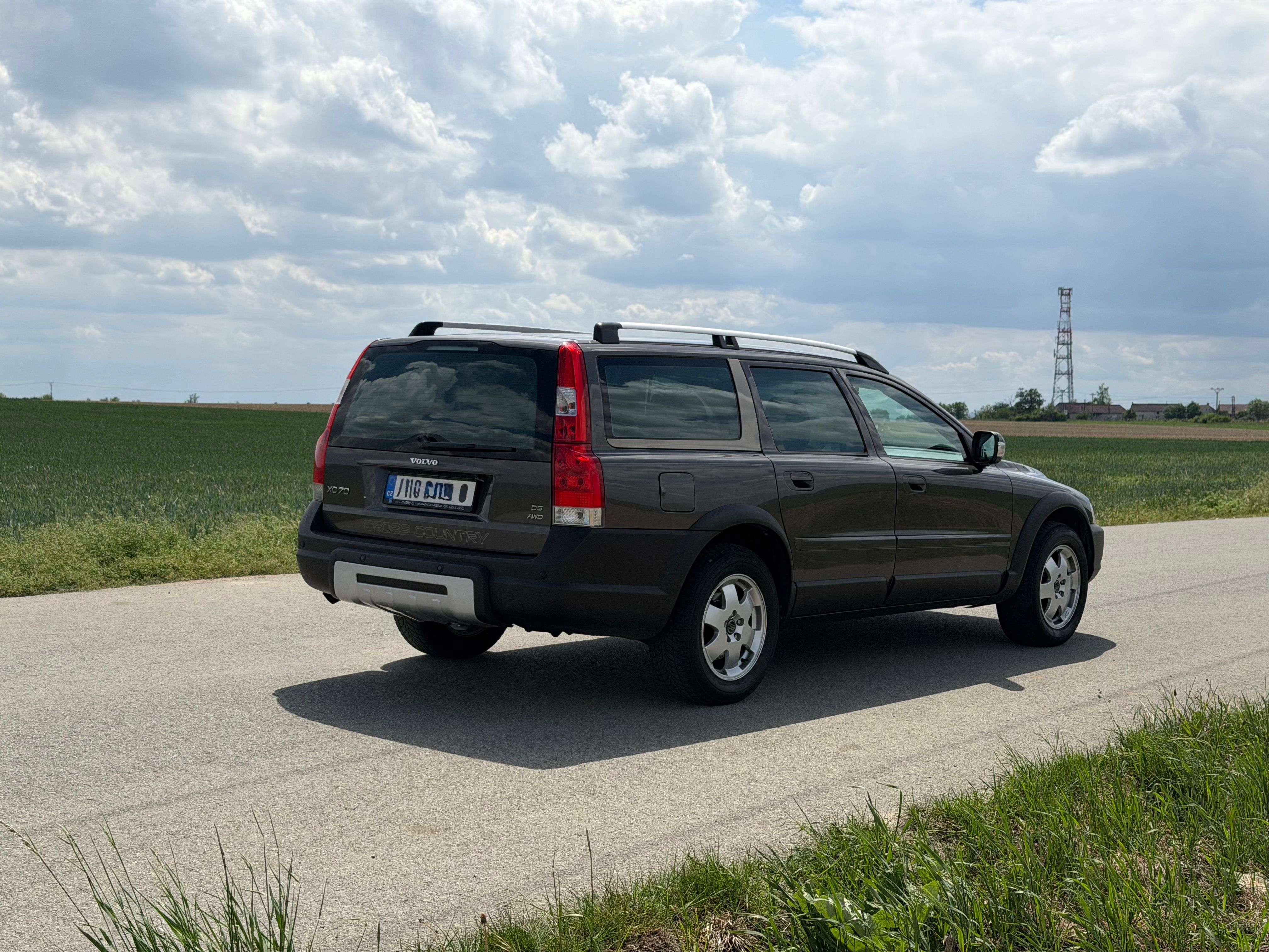 Volvo XC70, 2.4 D5 AWD Cross Country - fotka 6