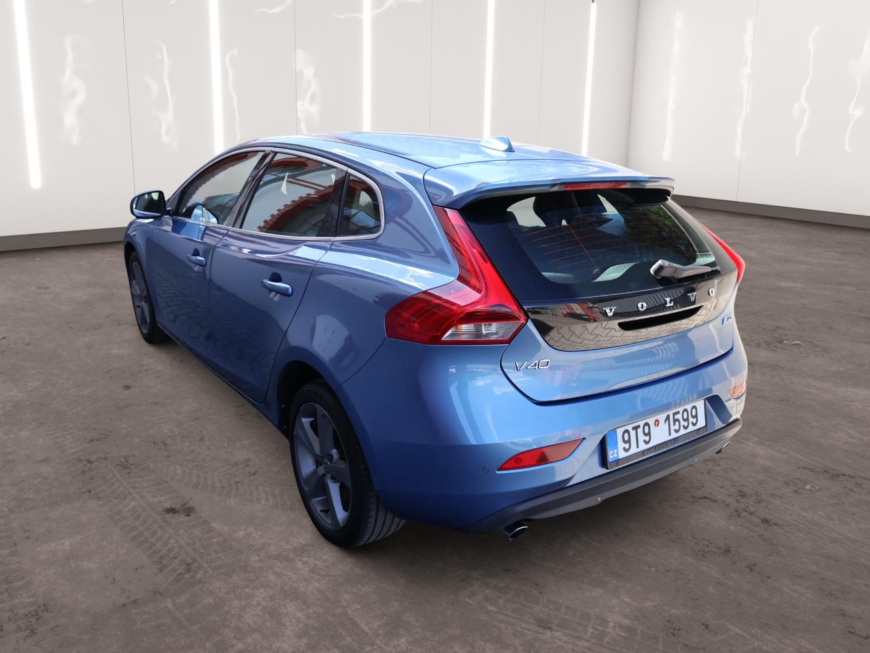 Volvo V40 - fotka 2