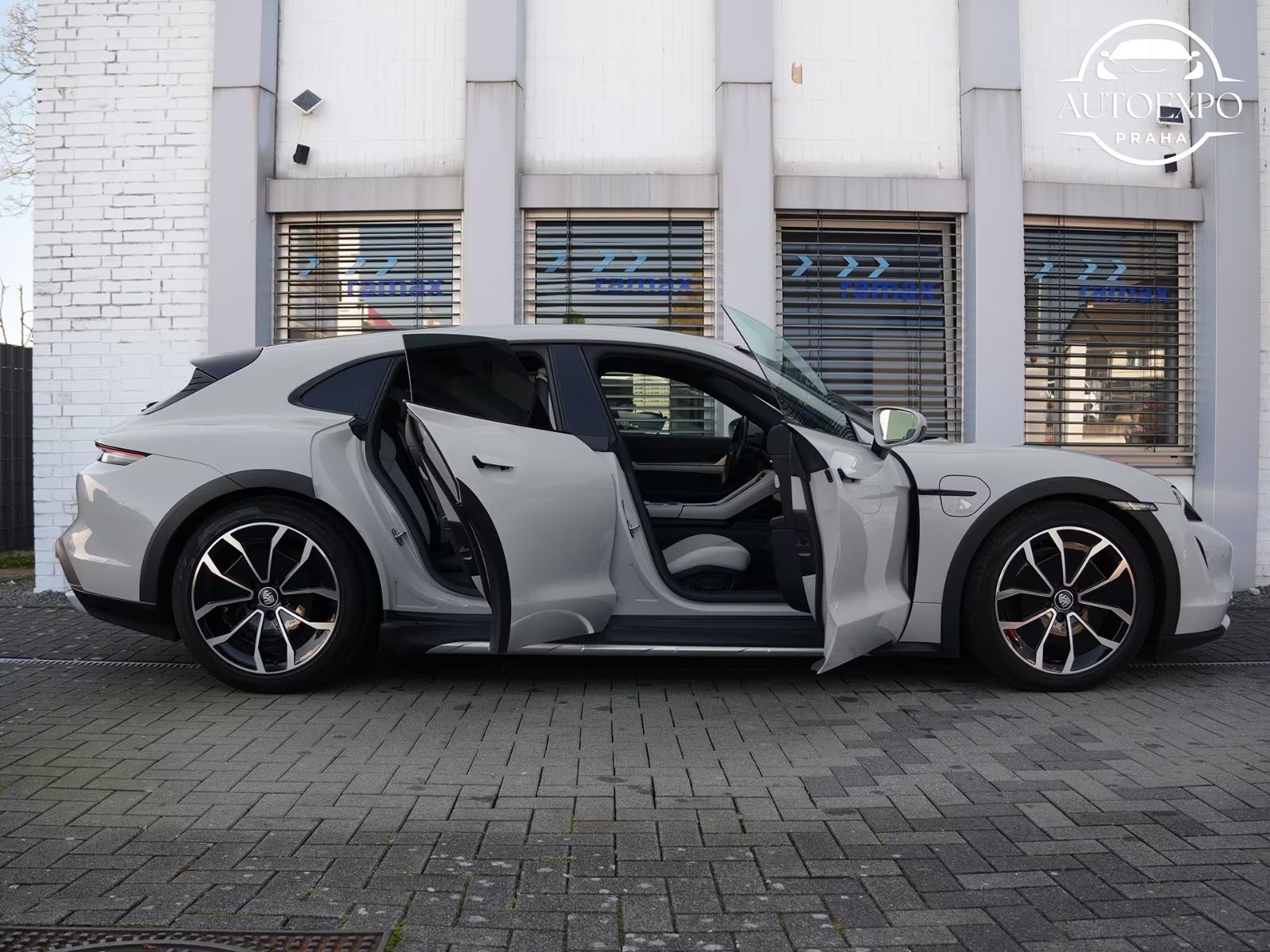 Porsche Taycan, 4 CrossTurismo - fotka 3