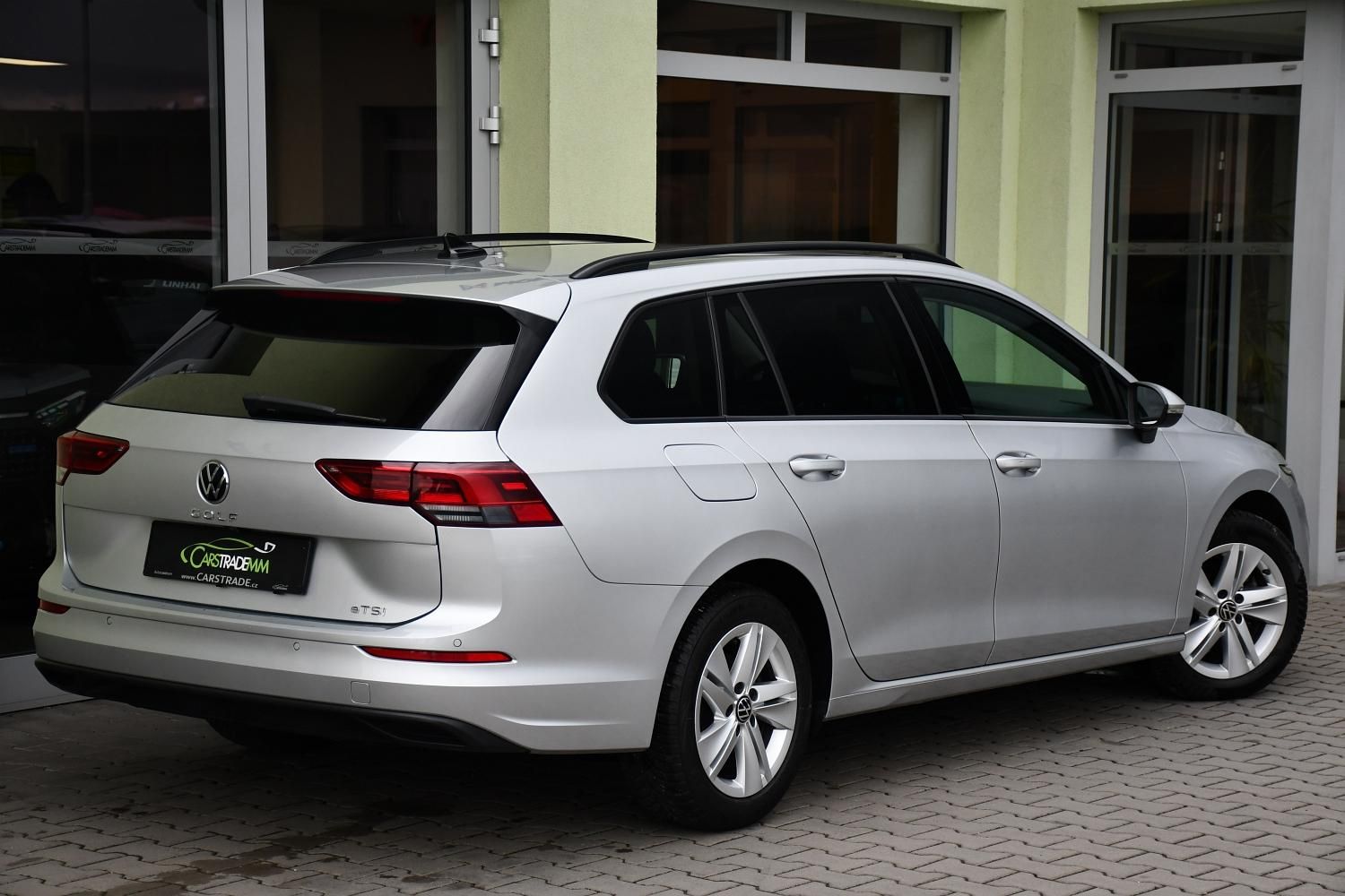 Volkswagen Golf, 1.5eTSi DSG LIFE ČR 1.MAJ - fotka 4