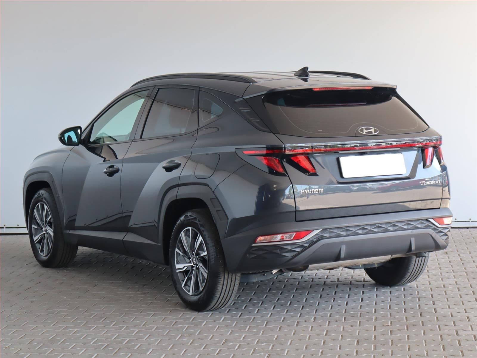Hyundai Tucson, 1.6 T-GDI, Family, Serv.kniha - fotka 4