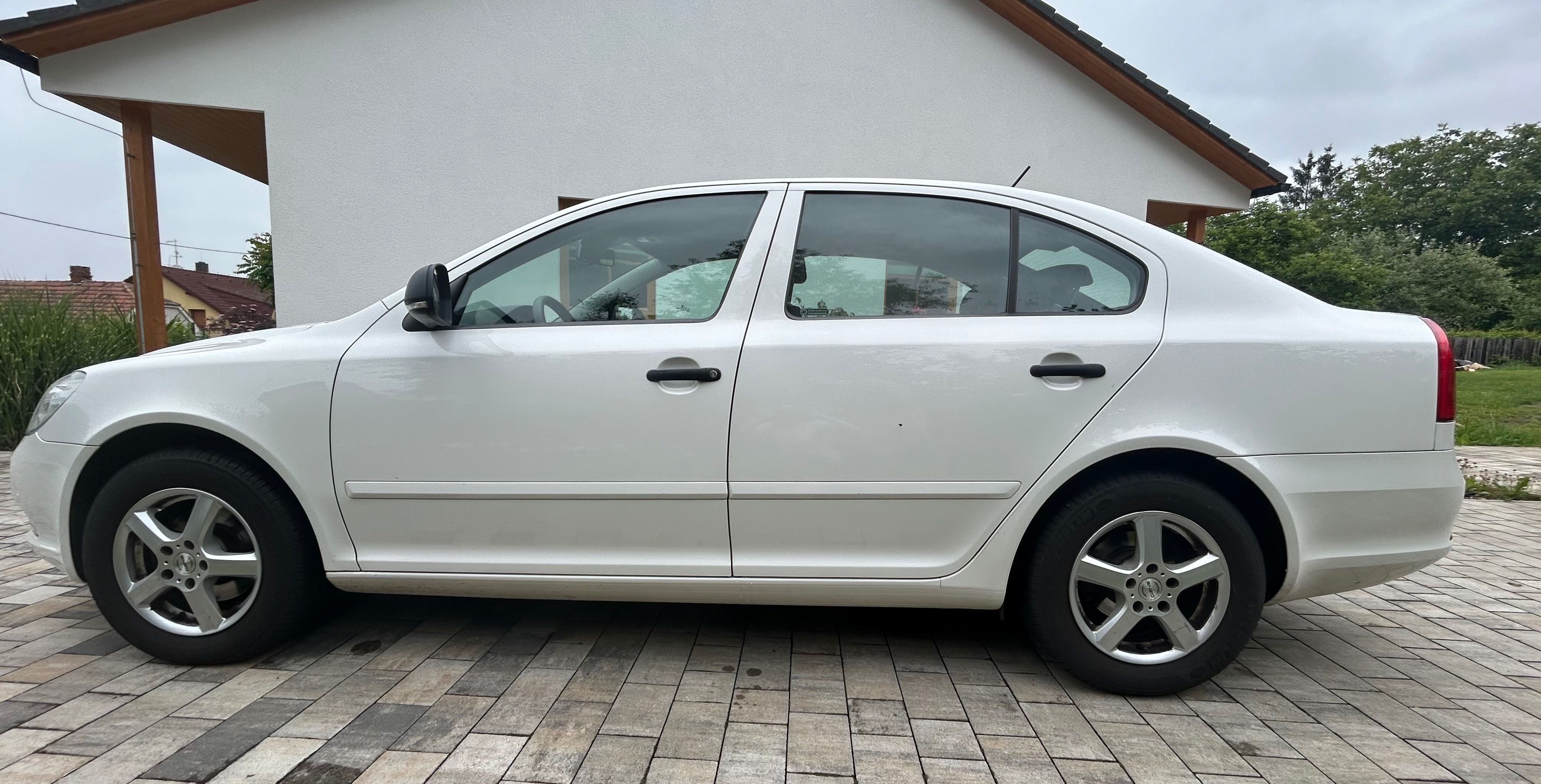 Škoda Octavia - fotka 5