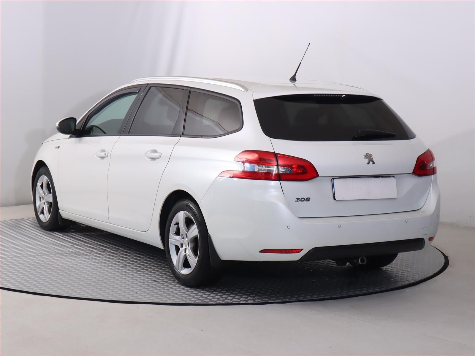 Peugeot 308, 1.6 BlueHDi, Serv.kniha - fotka 4