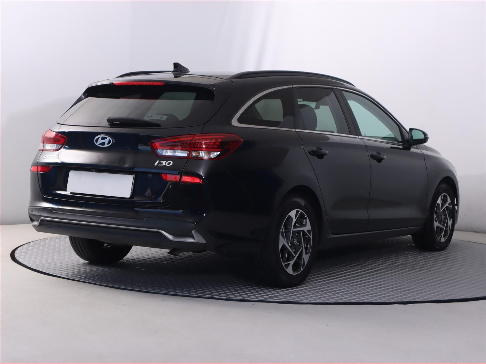 Hyundai i30, 1.5 T-GDI MHEV 48V - fotka 5