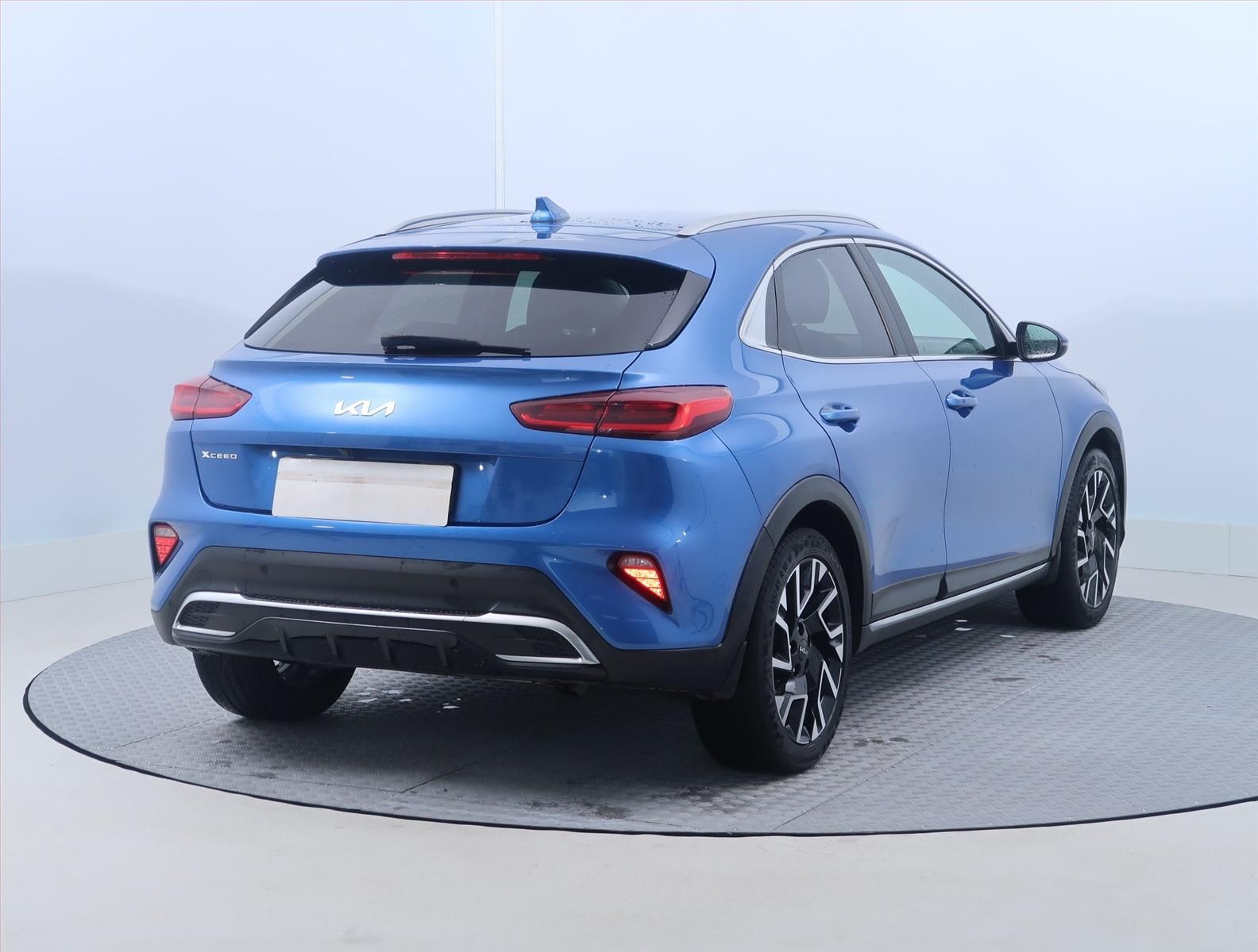 Kia XCee´d, 1.5 T-GDI, Záruka, ČR,1.maj - fotka 5