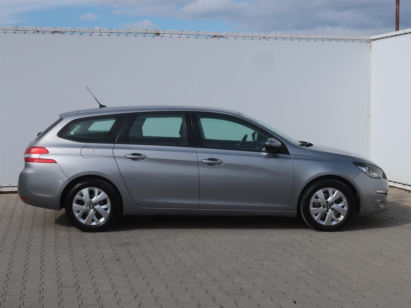 Peugeot 308, 2.0 BlueHDi - fotka 6