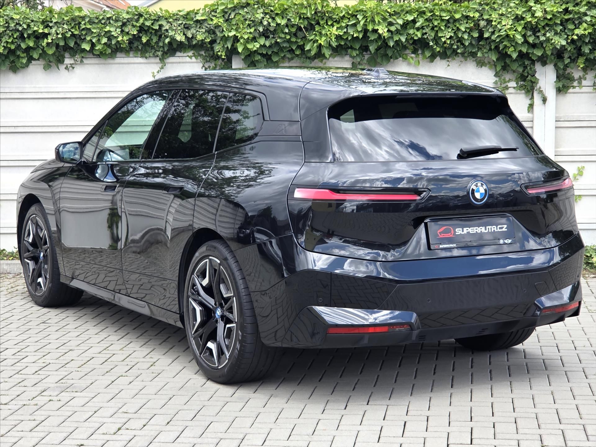 BMW iX, xDrive40 Sport paket SoH 96% 1 - fotka 5