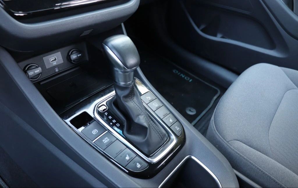 Hyundai Ioniq, PHEV Plug-in Hybrid - fotka 6