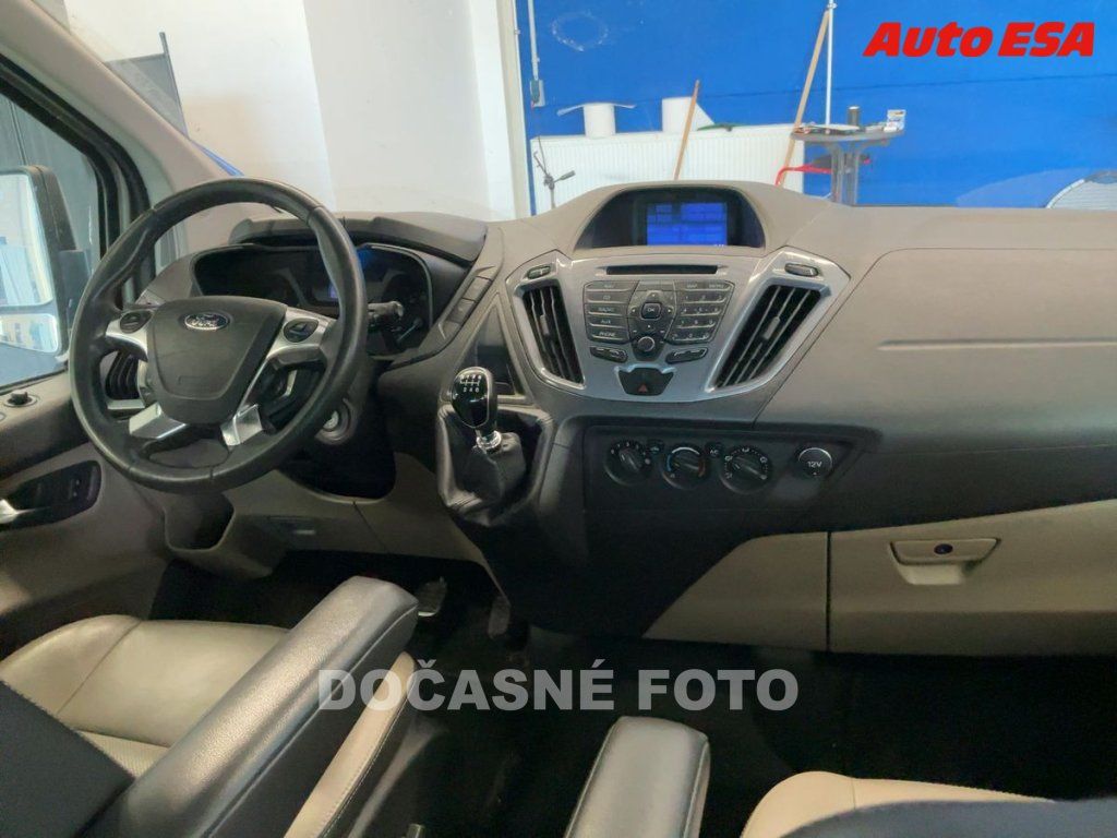 Ford Tourneo Custom, 2.2TDCi L2,TITANIUM,114kW - fotka 5