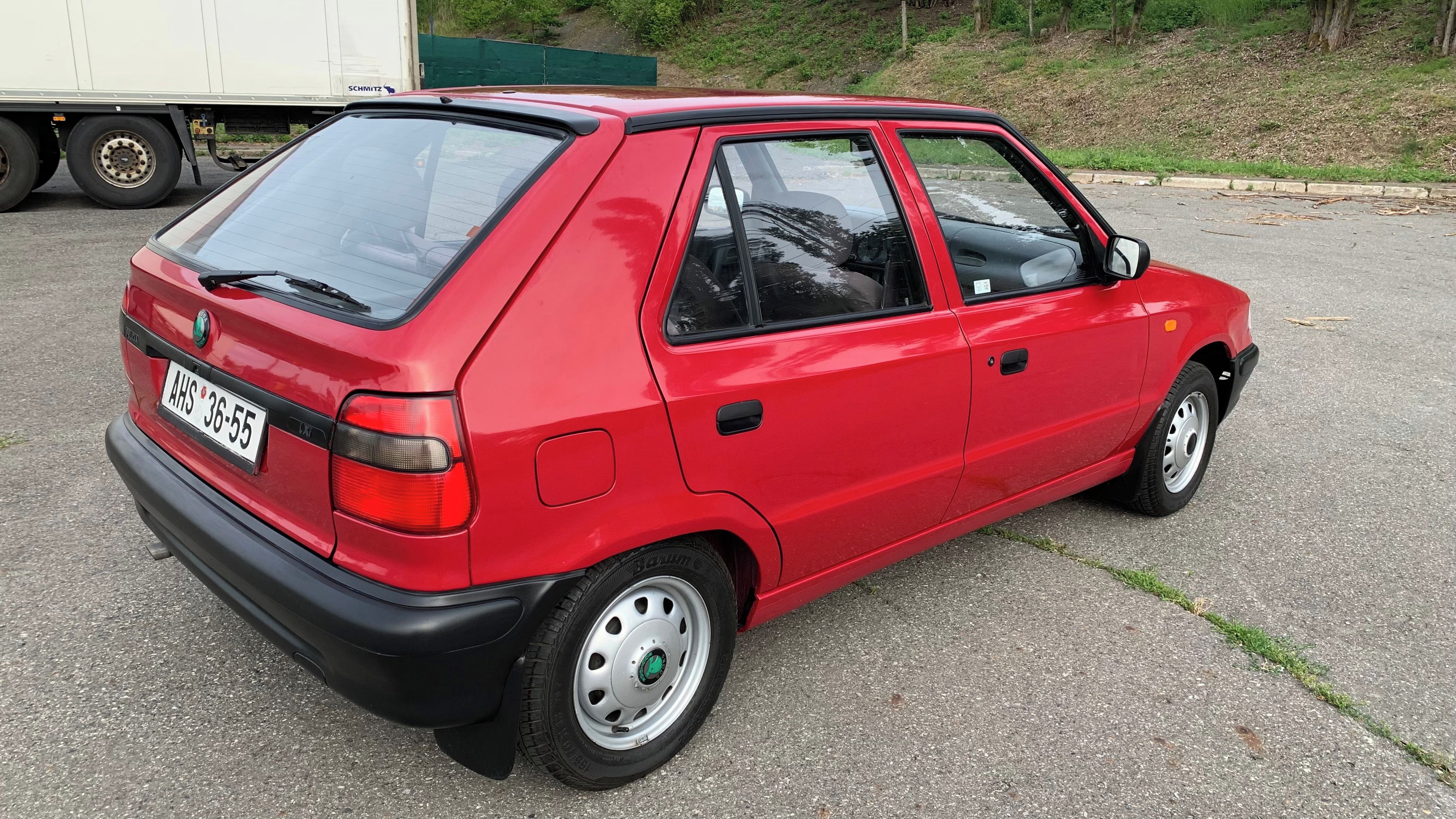 Škoda Felicia, 1,3 LXI - servisováno - fotka 4