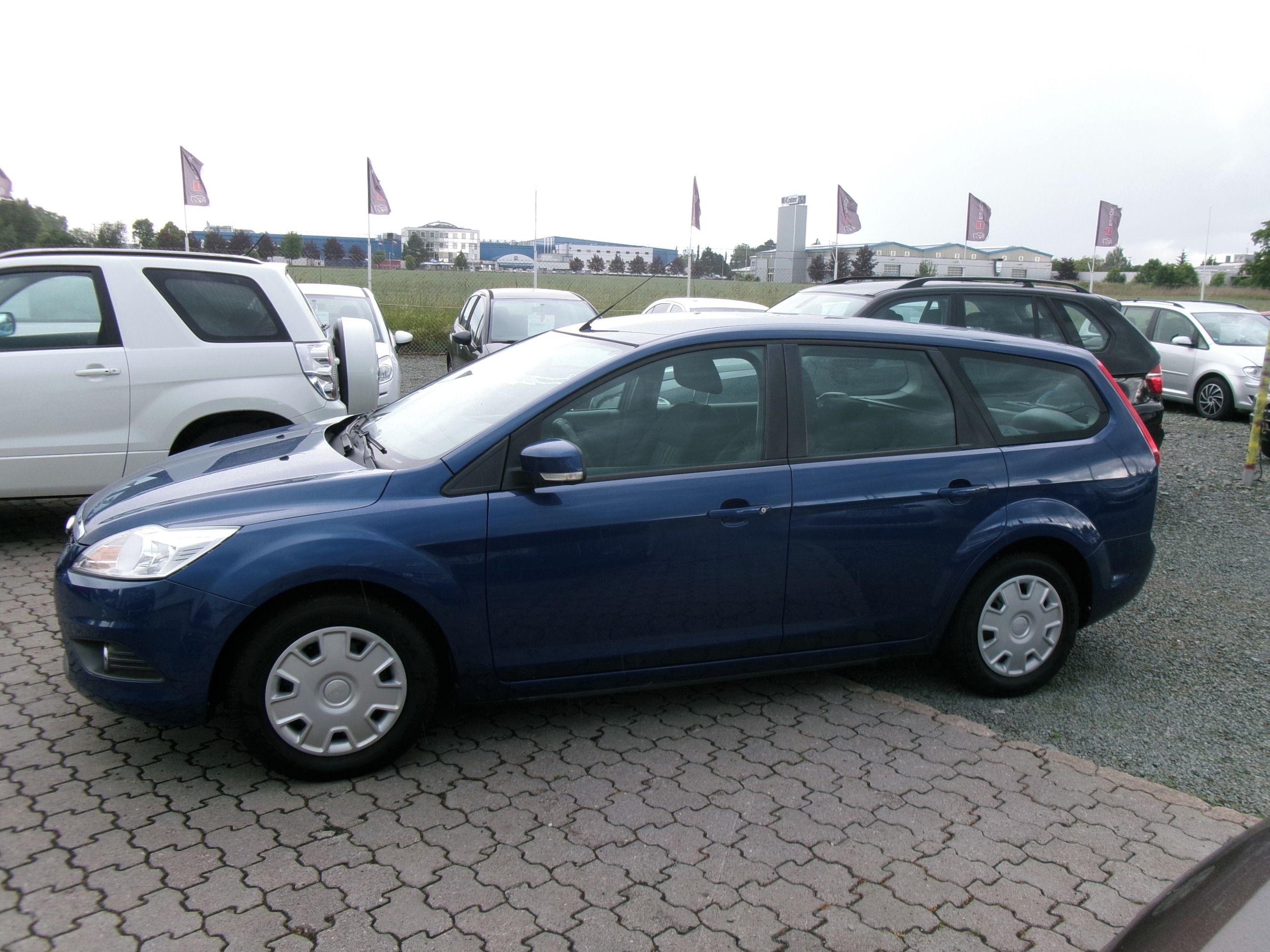 Ford Focus, 1.6i 74kw 1.maj.2x kola - fotka 4