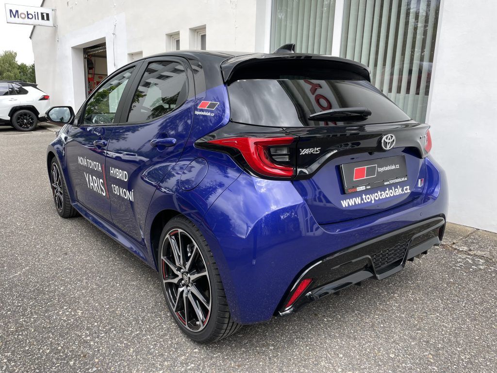 Toyota Yaris, 1.5,HEv,130,GR SPORT - fotka 3