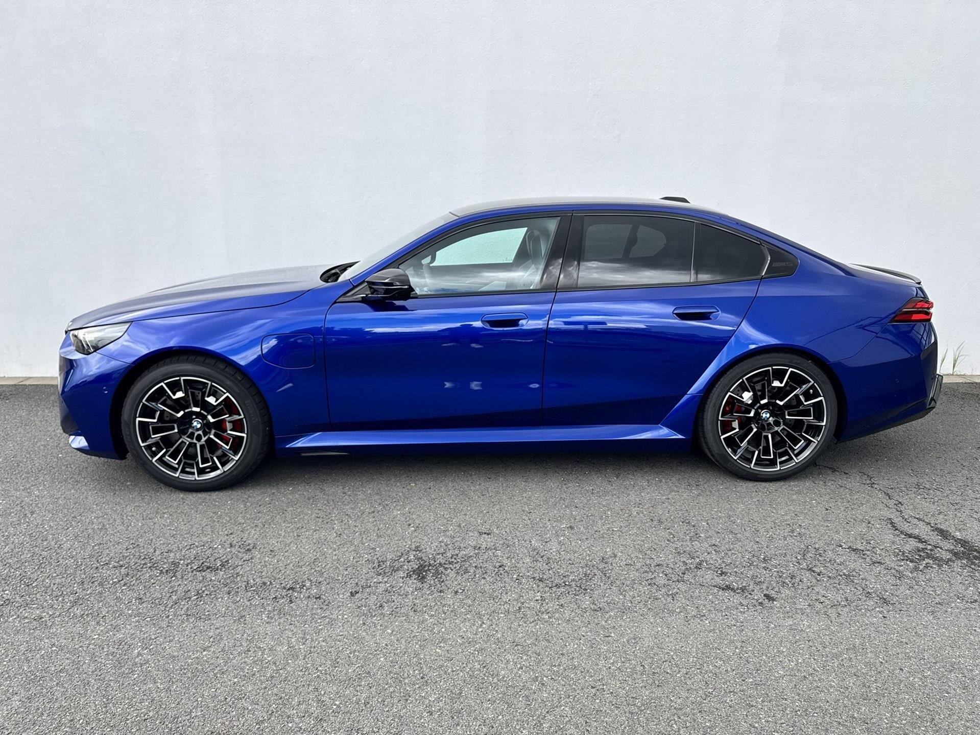 BMW M5, M5 Sedan (G90) - fotka 3