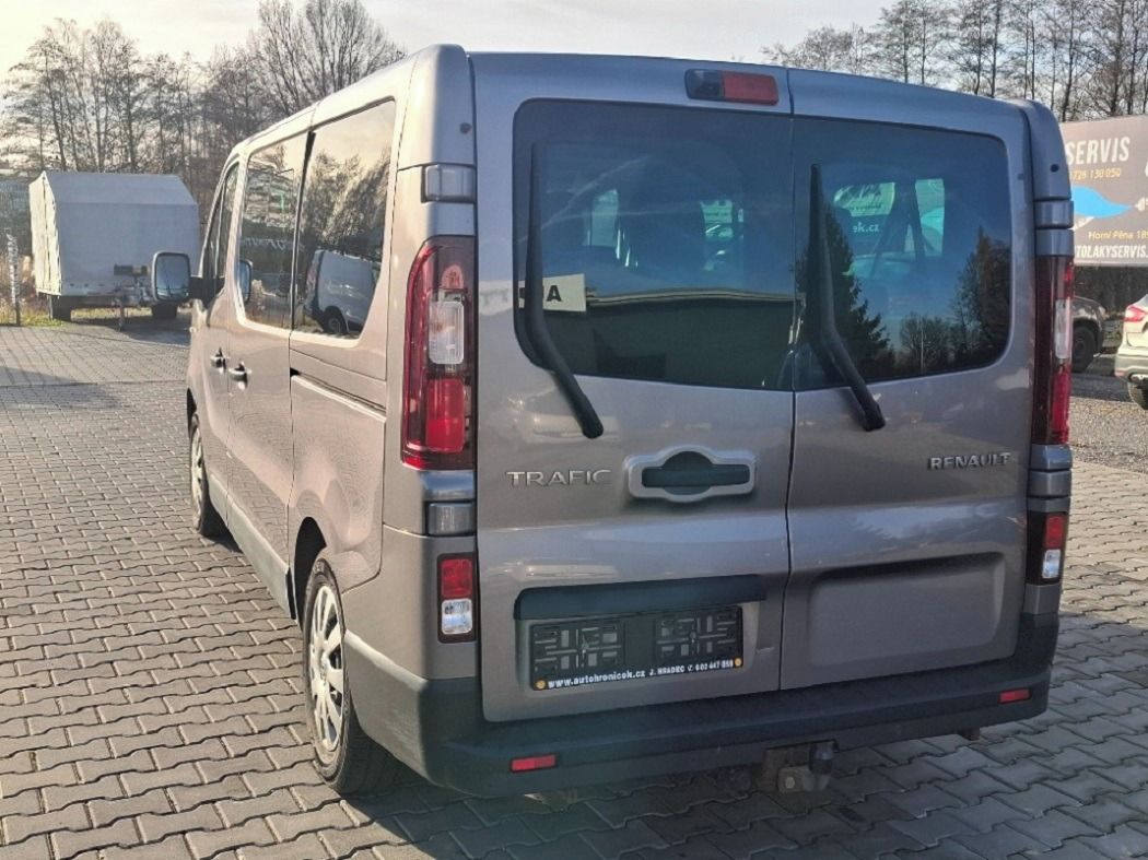 Renault Trafic, 2,0 dCi 145 EDC Passenger BUS - fotka 5