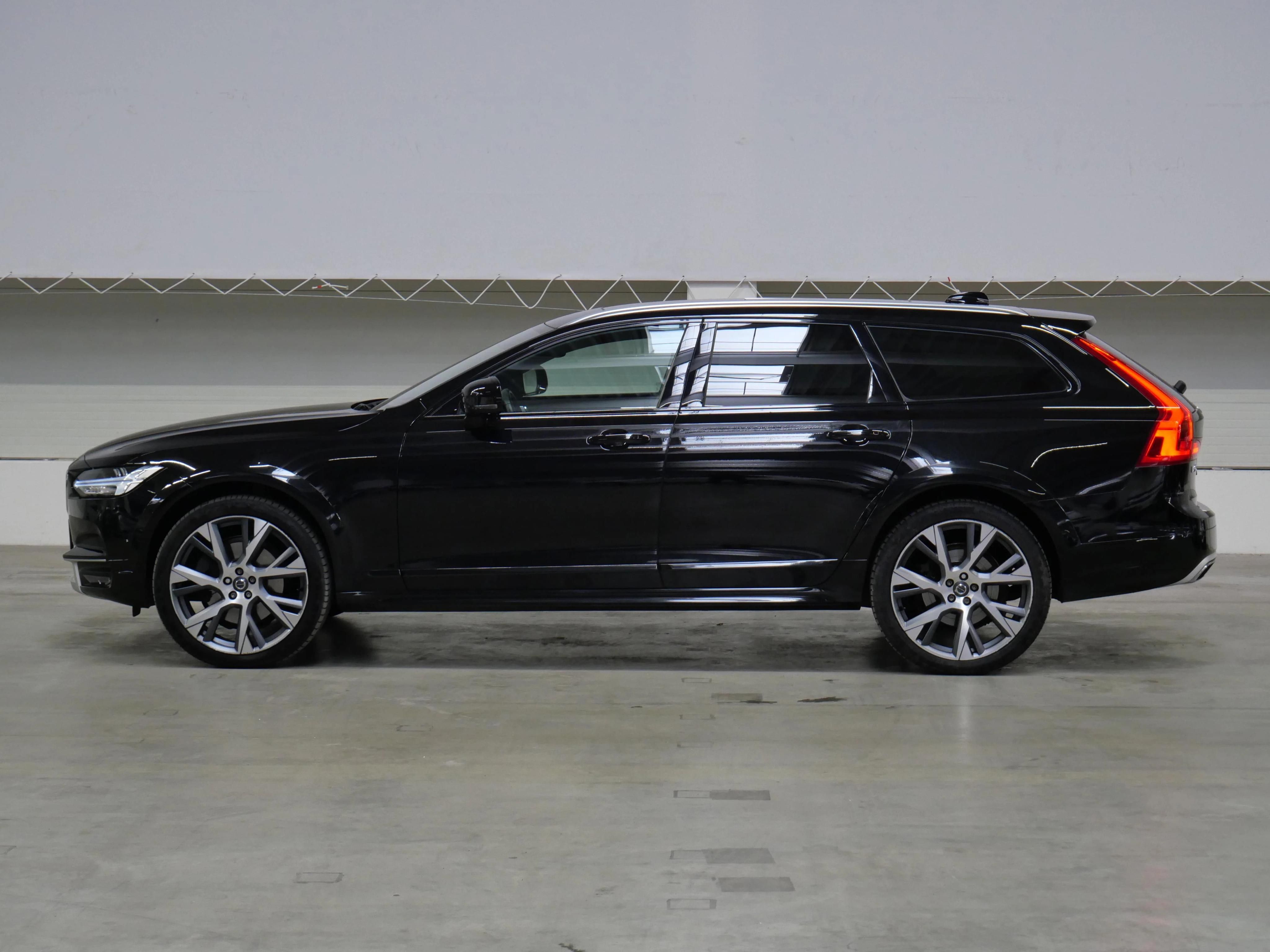 Volvo V90 - fotka 3
