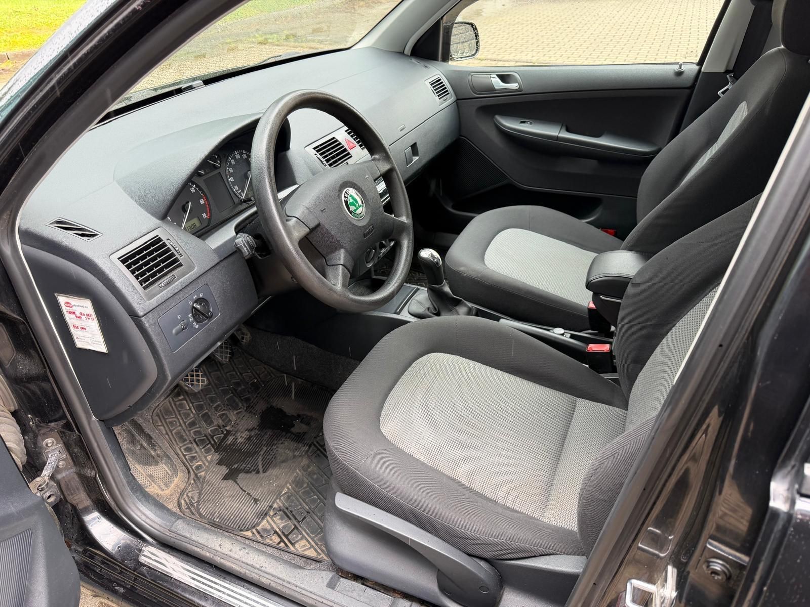 Škoda Fabia, 1,4i 16V - fotka 5