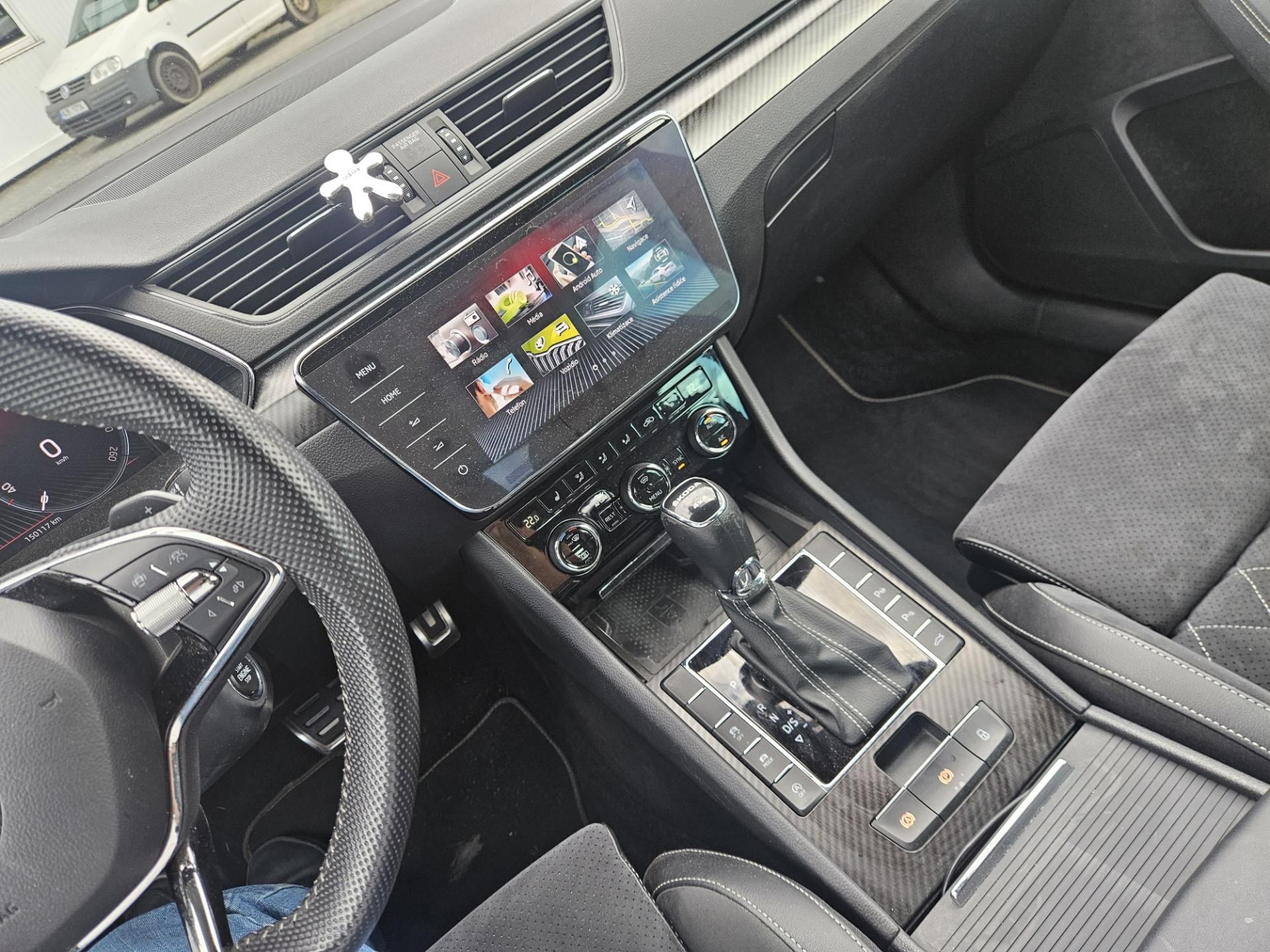 Škoda Superb, 2,0 TDI 147 kW 4x4 SportLine - fotka 5