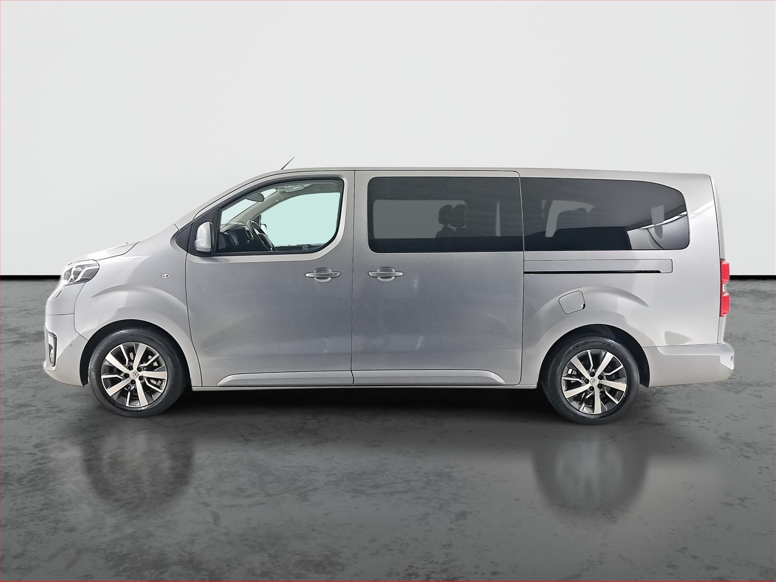 Toyota Proace Verso, 2.0 D-4D, VIP, 7 míst, L2 - fotka 3