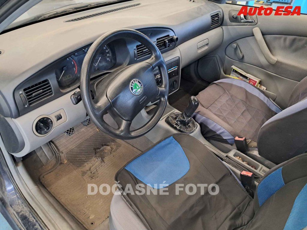 Škoda Octavia, 1.6MPi - fotka 3