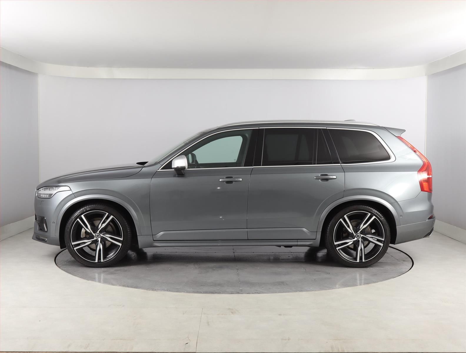 Volvo XC90, D5 AWD, 4X4, Automat, ČR - fotka 3
