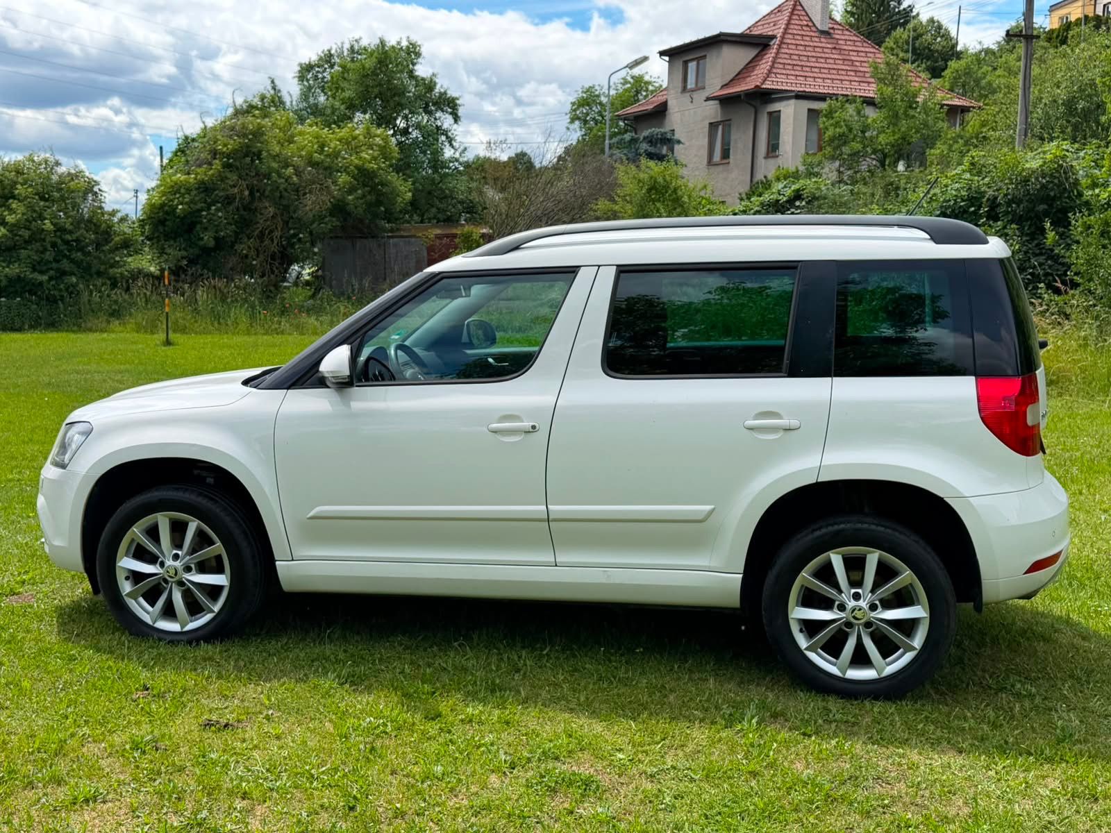 Škoda Yeti, AMBITION 1,4 TSI - 90 KW, ČR - fotka 4