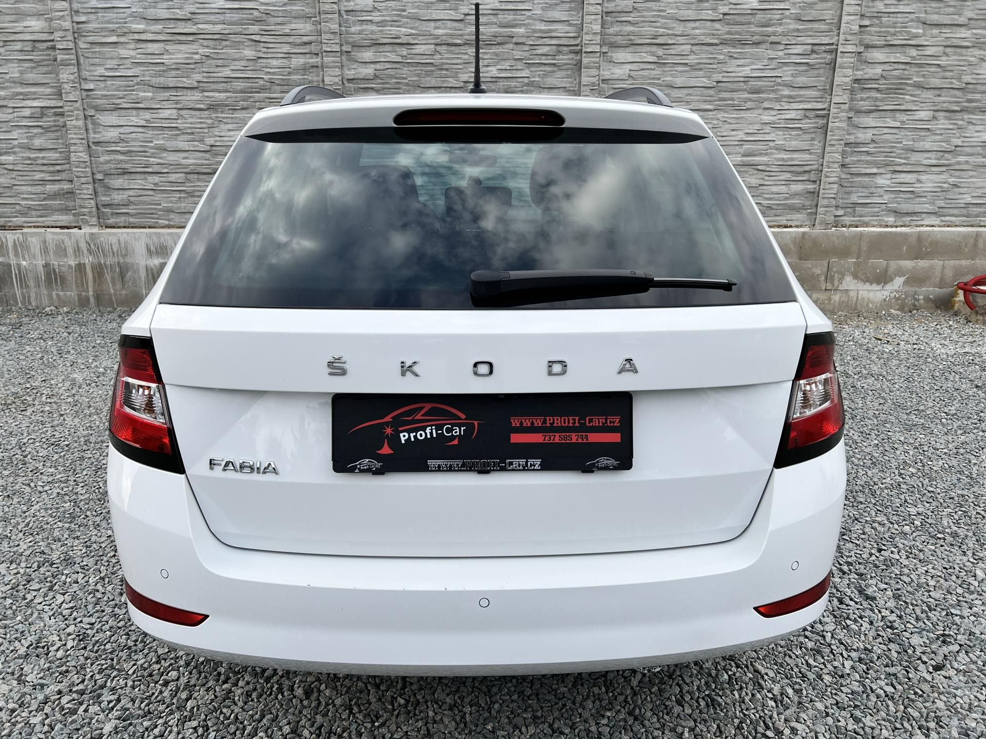 Škoda Fabia, 1.0 TSI Ambition,1.MAJ,CZ,DPH - fotka 2