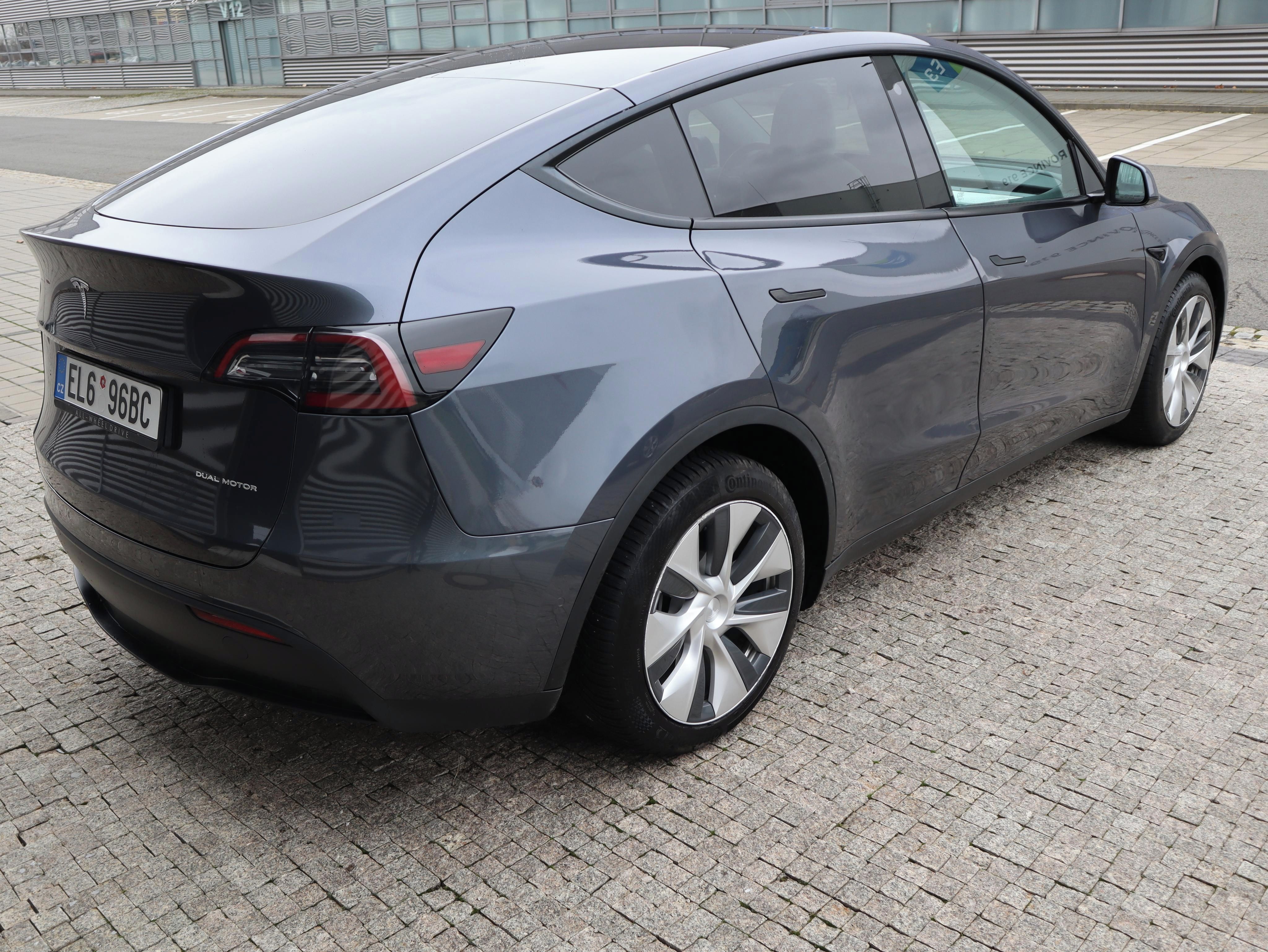 Tesla Model Y, Long Range,pravidelný servis - fotka 3
