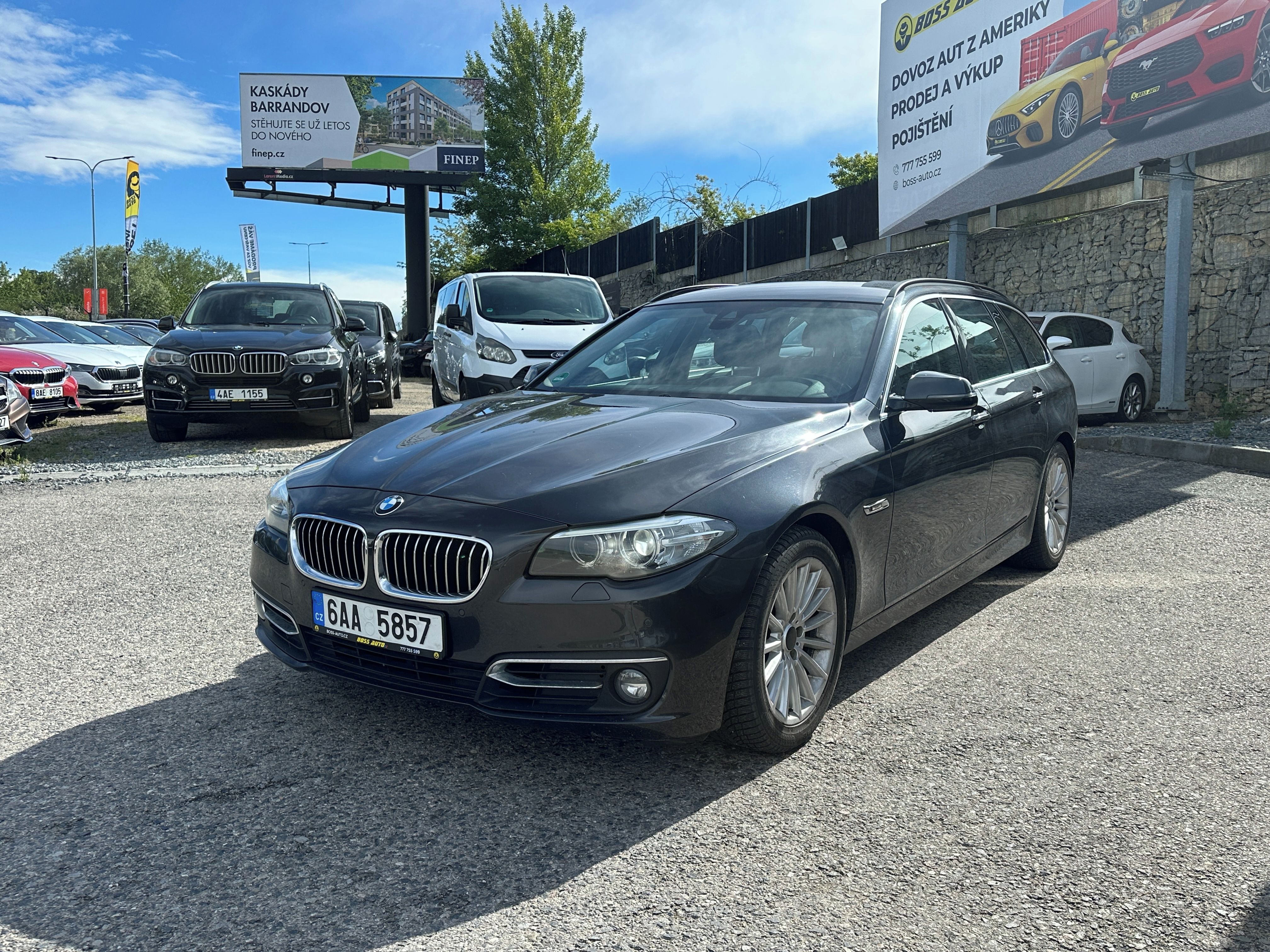 BMW Řada 5, BMW 520D 2014 - fotka 4