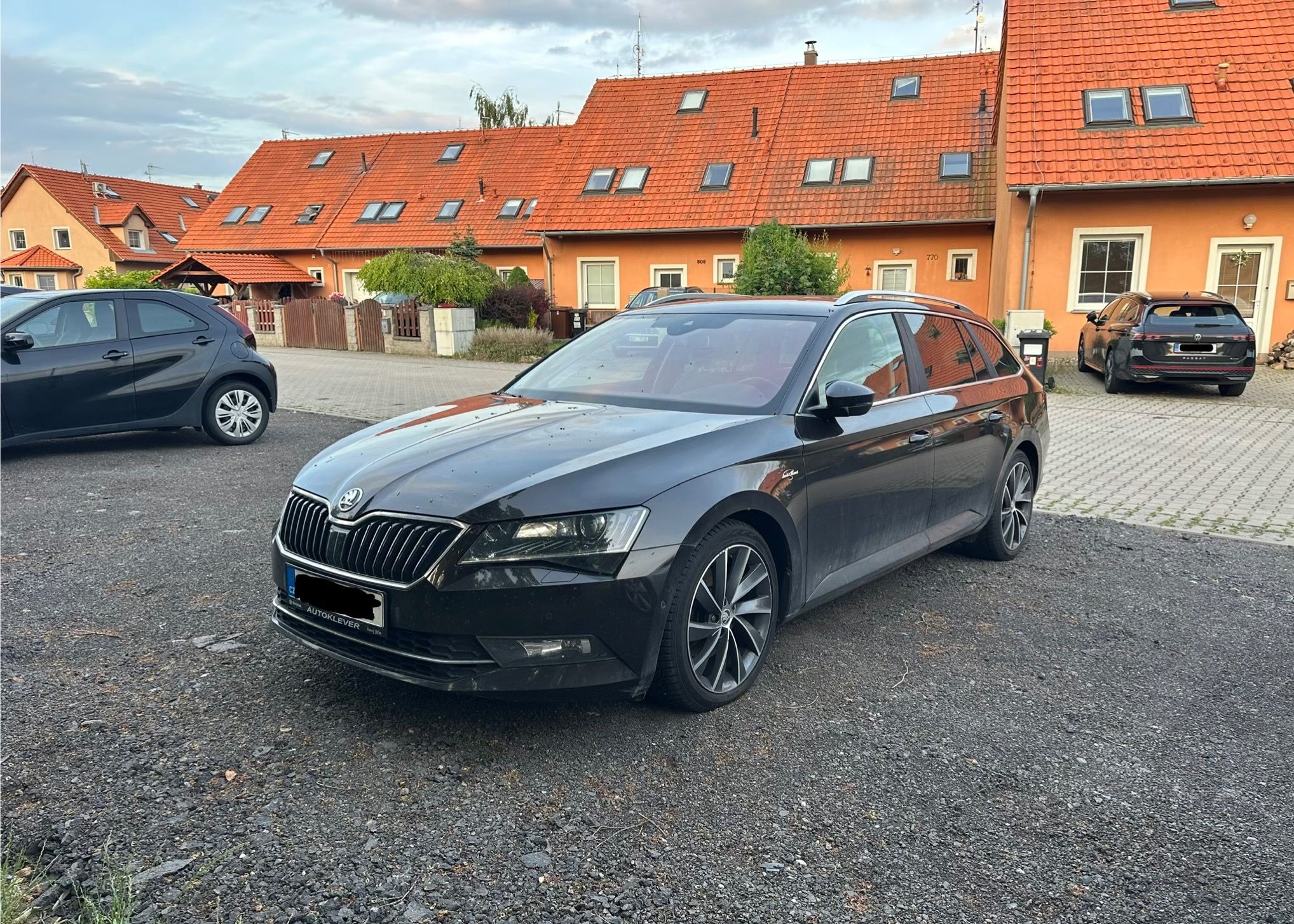 Škoda Superb, Škoda Superb Combi L&K 2.0 TDI - fotka 2