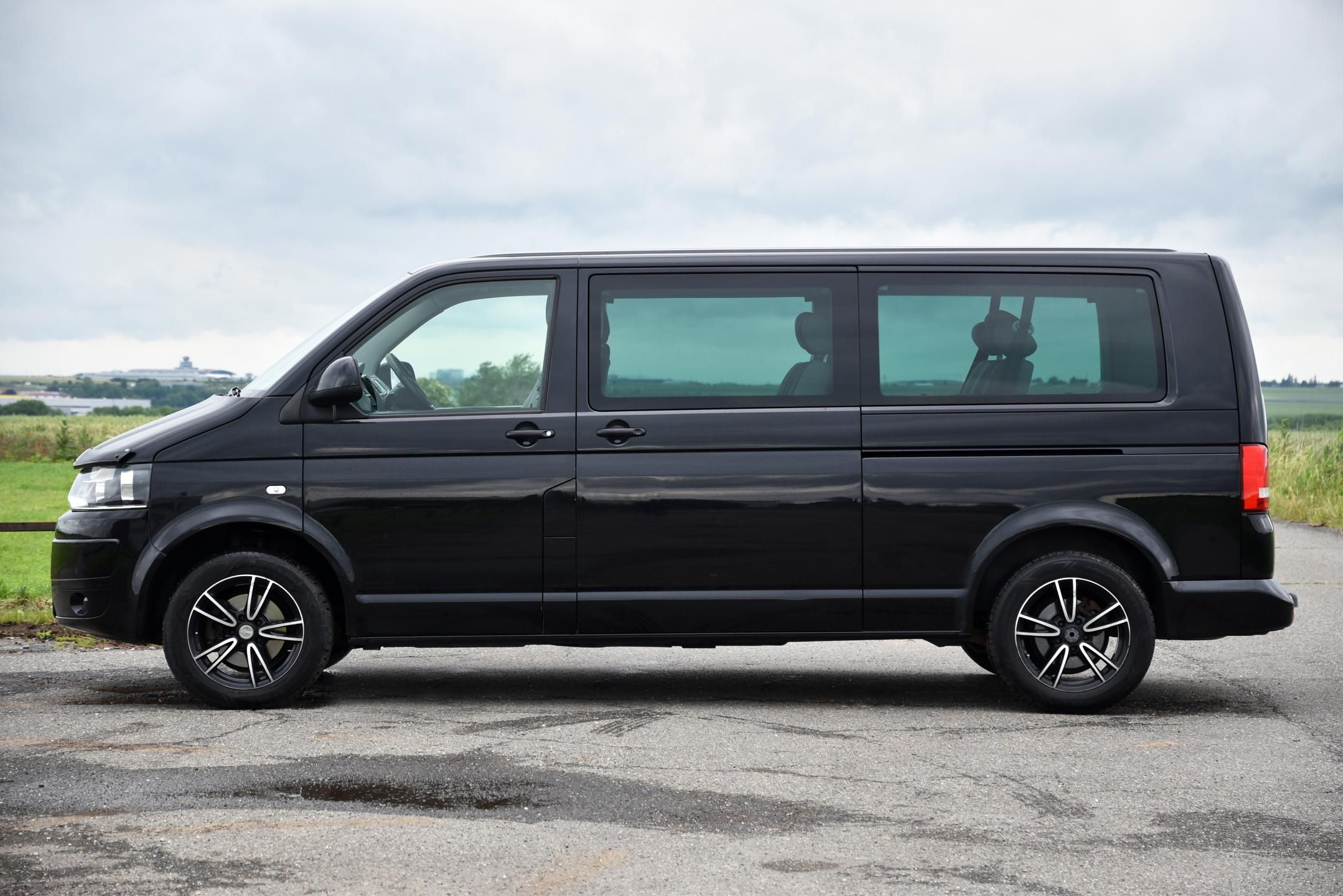 Volkswagen Caravelle, 2.0 TDi LONG,9MÍST,KLIMA,TEMP - fotka 2