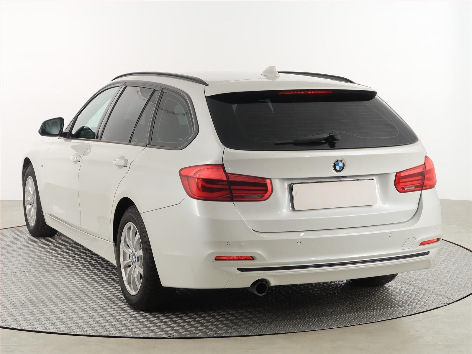 BMW Řada 3, 316 d, Sport Line, Automat - fotka 4