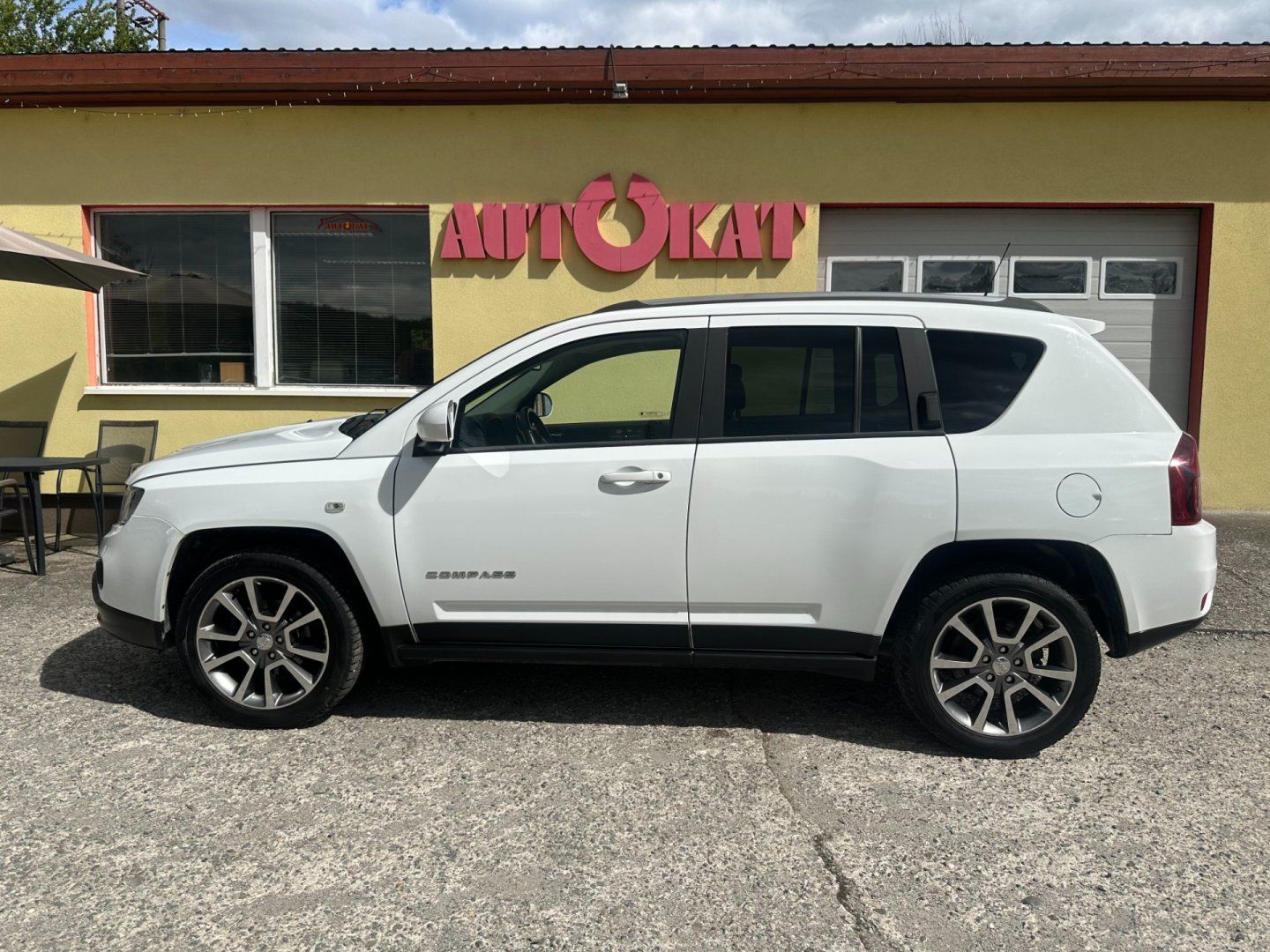 Jeep Compass, 2.2CRDi NAVI/VÝHŘEV/1 MAJ - fotka 6
