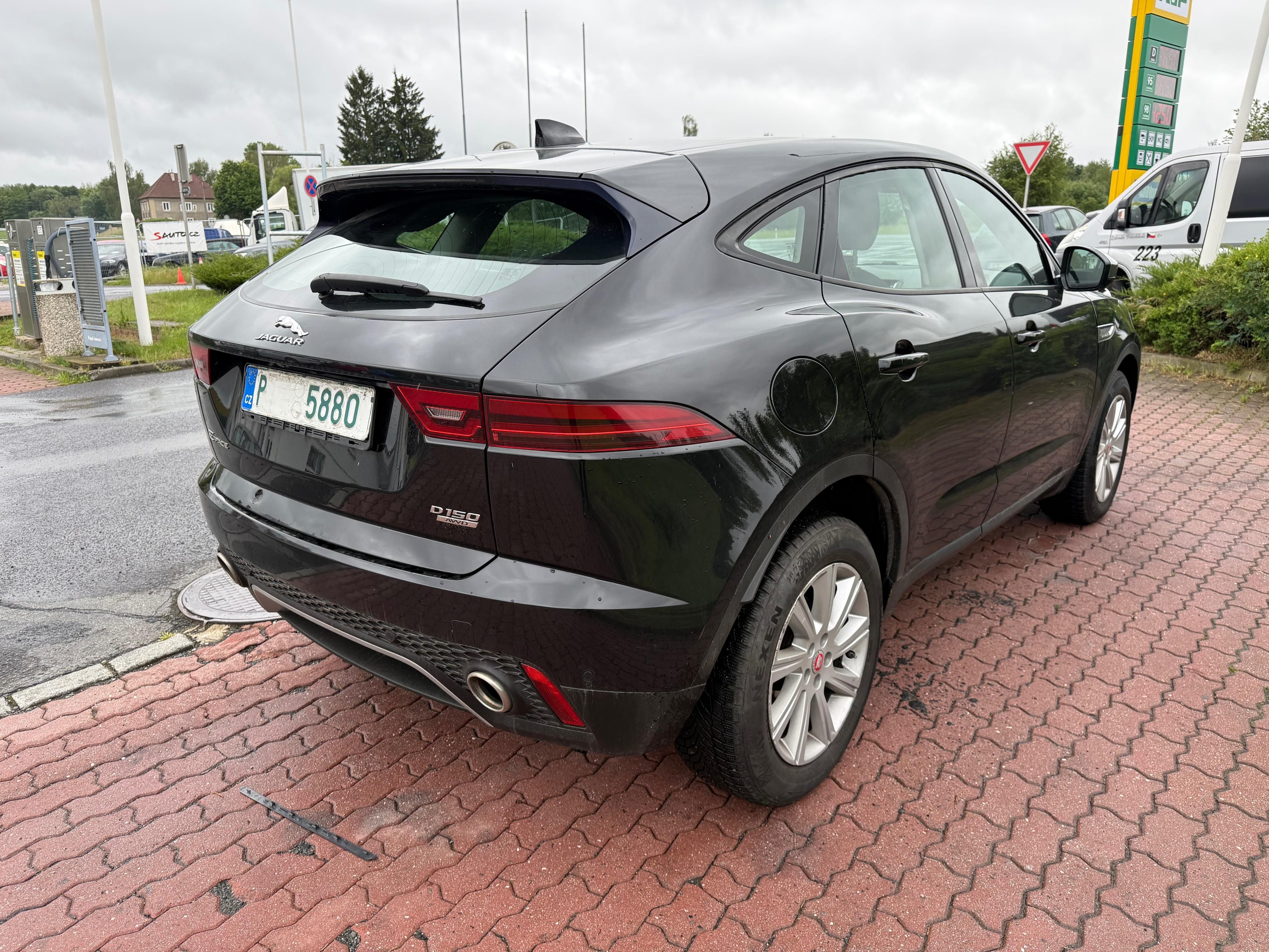 Jaguar E-Pace, D150 AWD 110 KW..4X4.2020 - fotka 4