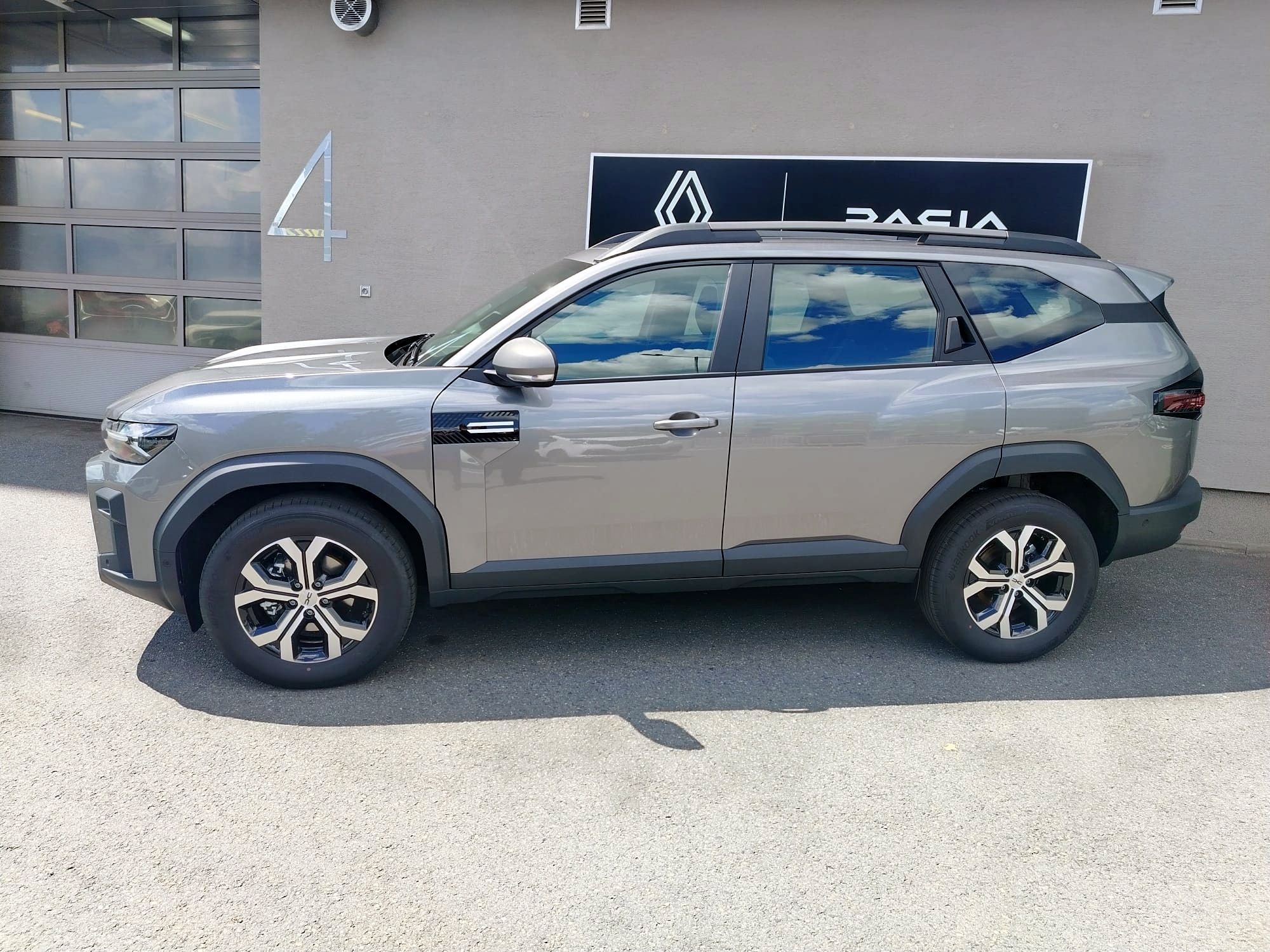 Dacia Bigster, Expression Hybrid 155 (automat - fotka 2