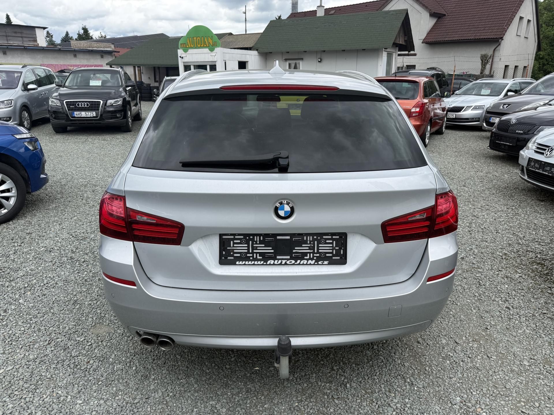 BMW Řada 5, 518d Luxury Line - fotka 5