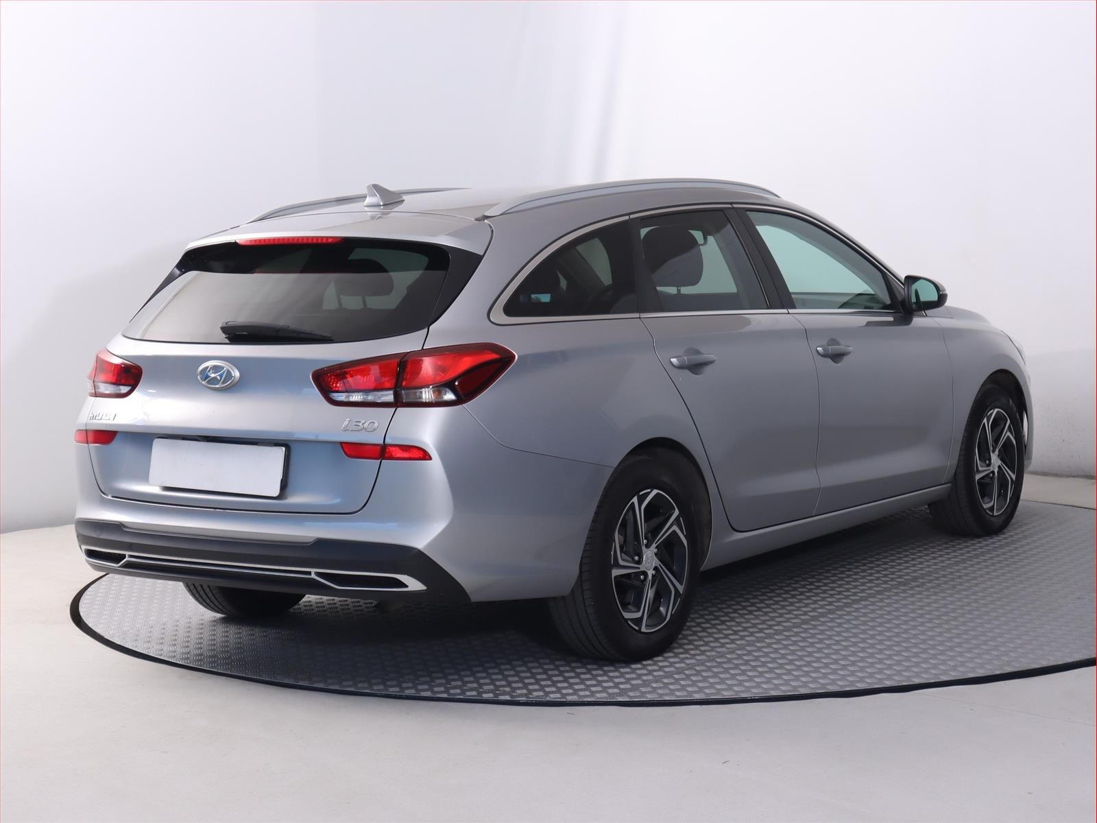 Hyundai i30, 1.5 DPI, Family, Serv.kniha - fotka 5