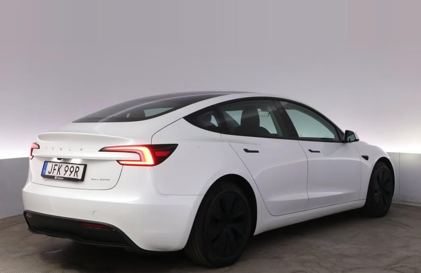 Tesla Model 3, LR AWD SoH 92% Autopilot Pano. - fotka 4