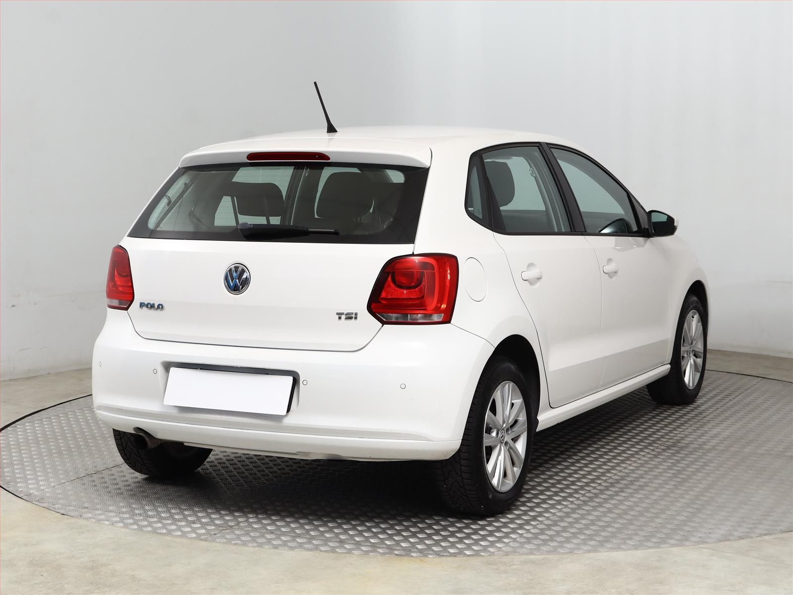 Volkswagen Polo, 1.2 TSI, Highline, Serv.kniha - fotka 5