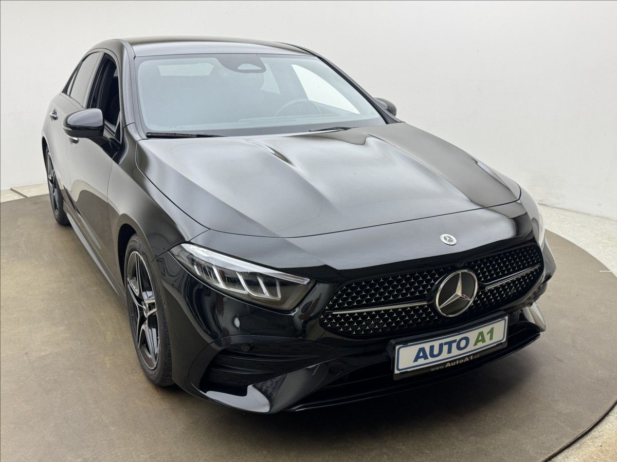 Mercedes-Benz Třídy A, 1,3 200 120kW AMG LED KAMERA - fotka 3