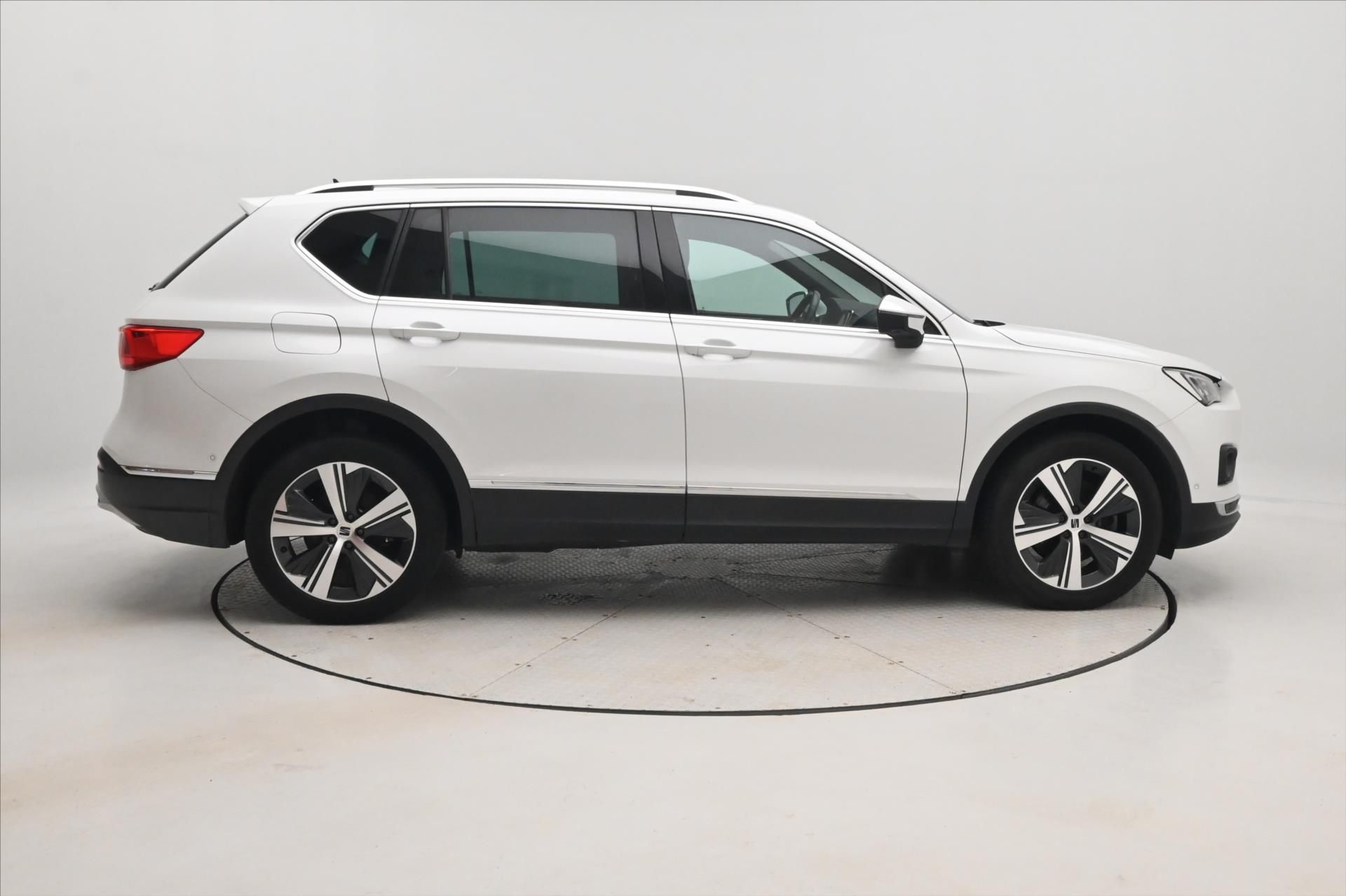 Seat Tarraco, 1,4 TSI 180kW e-Hybrid Xcellen - fotka 4