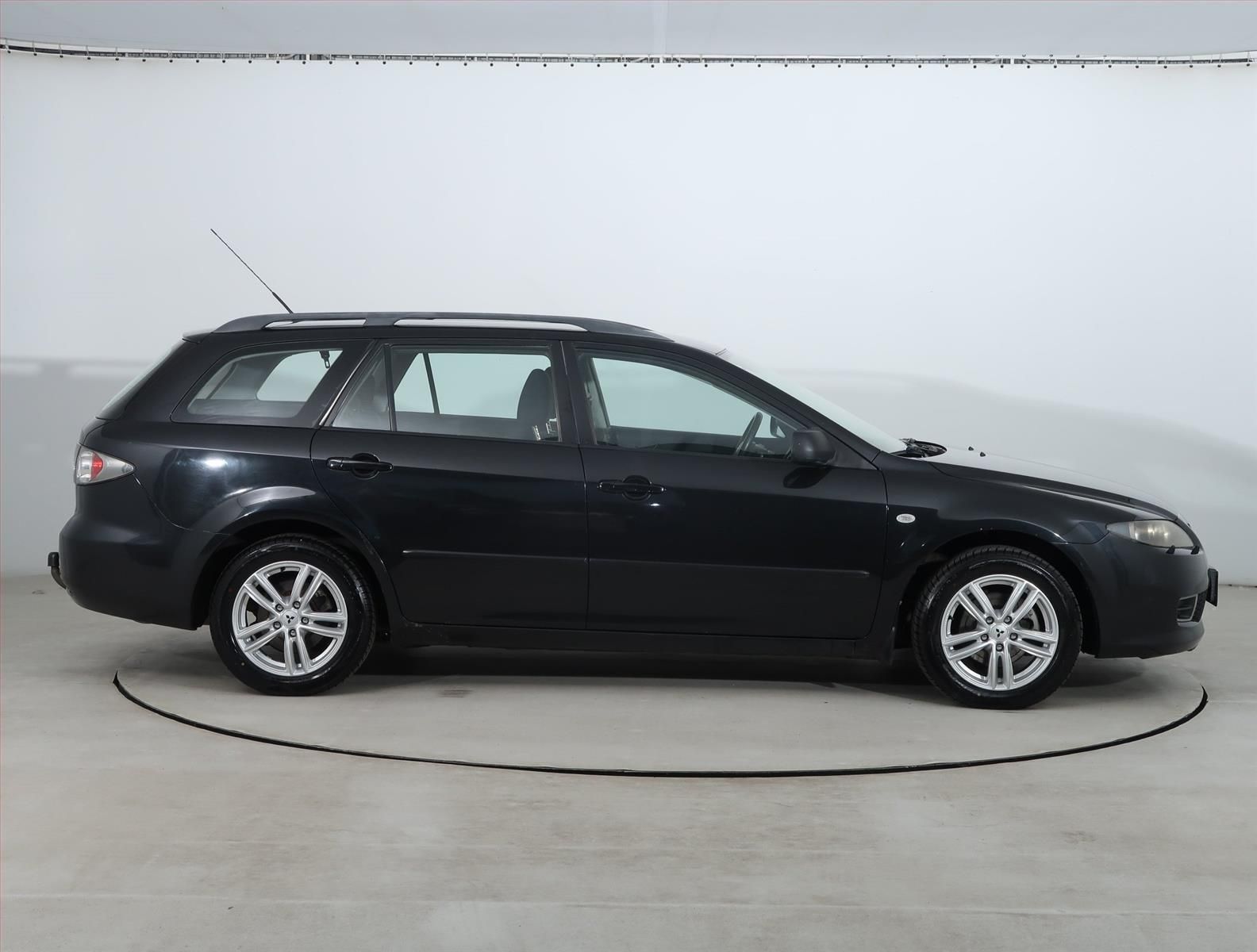 Mazda 6, 1.8, oblíbený vůz - fotka 6