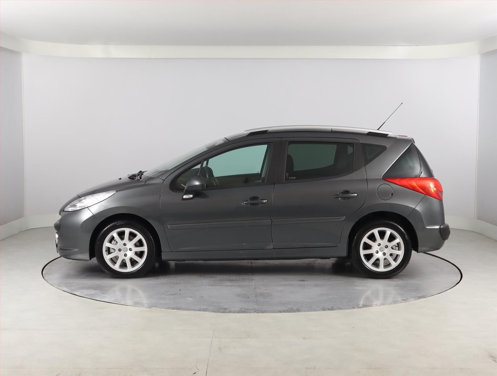 Peugeot 207, 1.6 16V, po STK - fotka 3