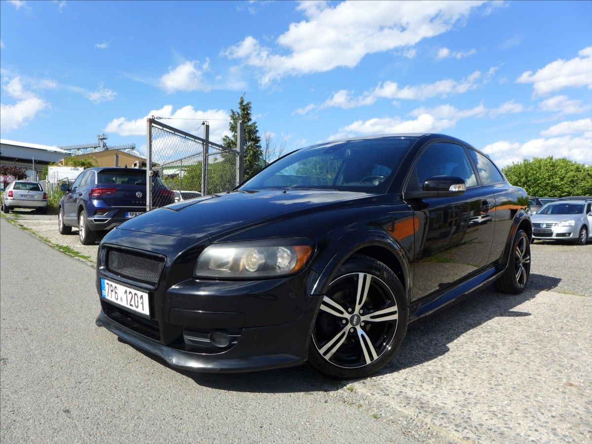 Volvo C30, 2,0 D  R-DESIGN, BEZ INVESTIC