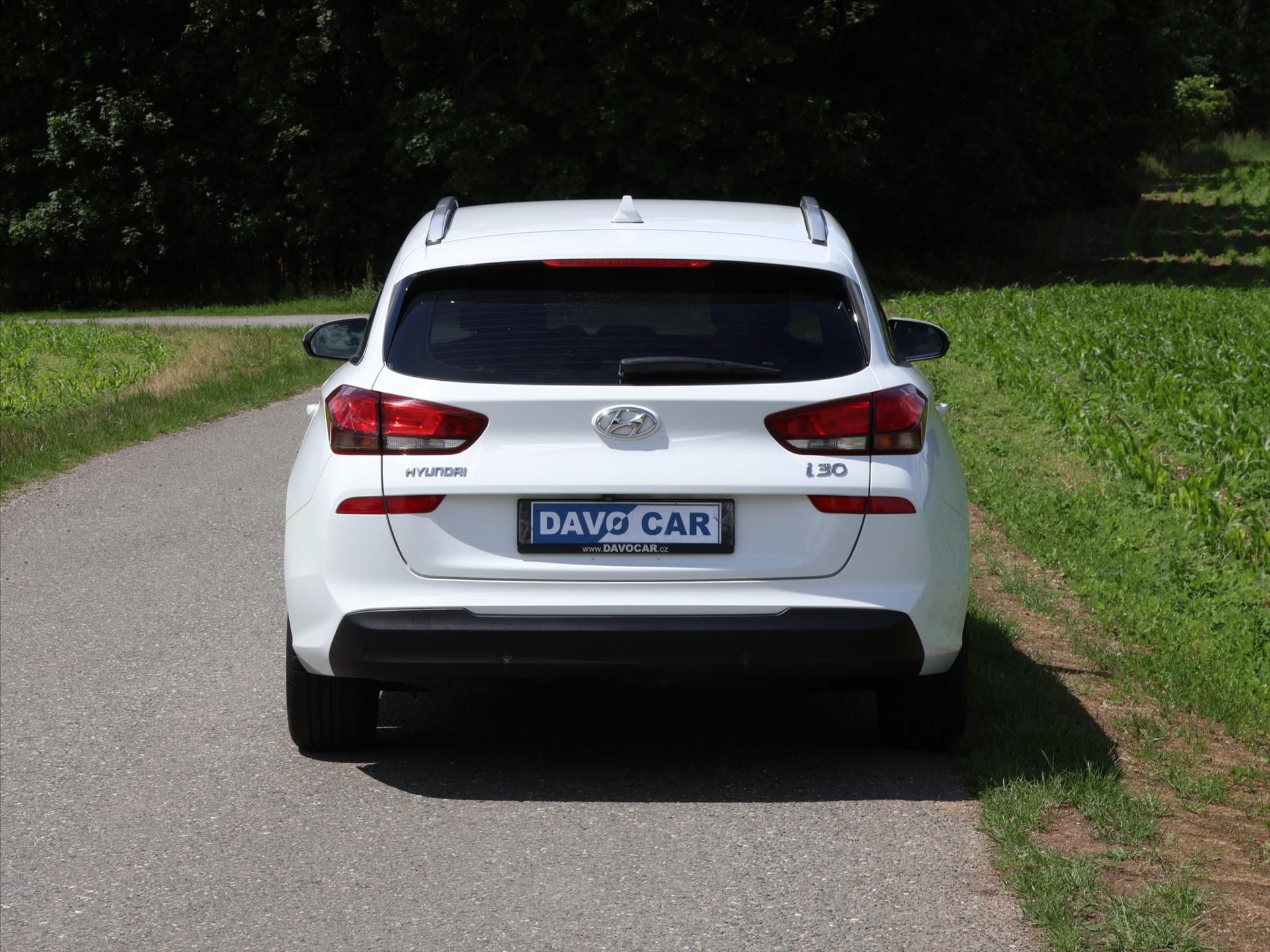 Hyundai i30, 1.6 CRDi Automat CZ Style LED - fotka 6