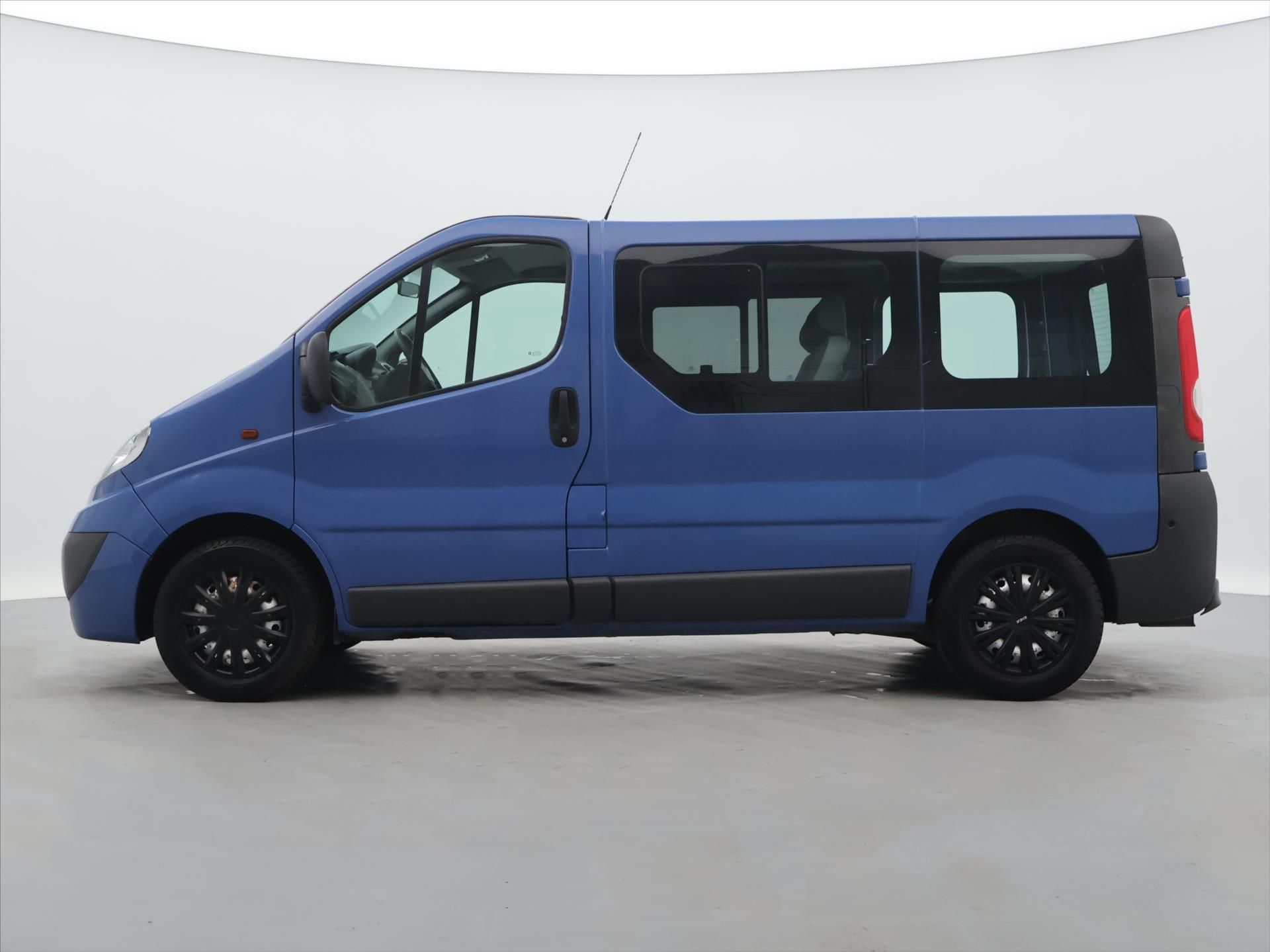 Opel Vivaro, 2,0 CDTi CZ Klima Tažné 2.Maj - fotka 4
